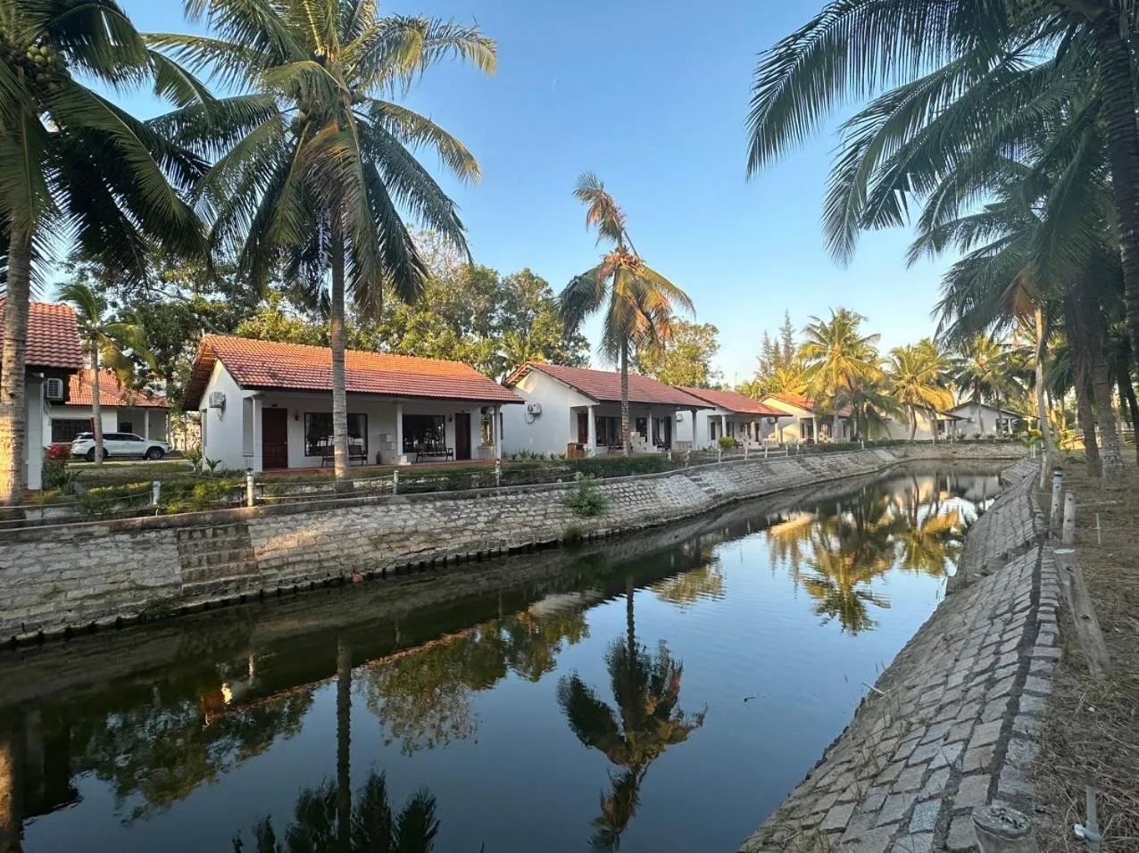 Deluxe Double or Twin Room with River View in Dat Lanh Beach Resort