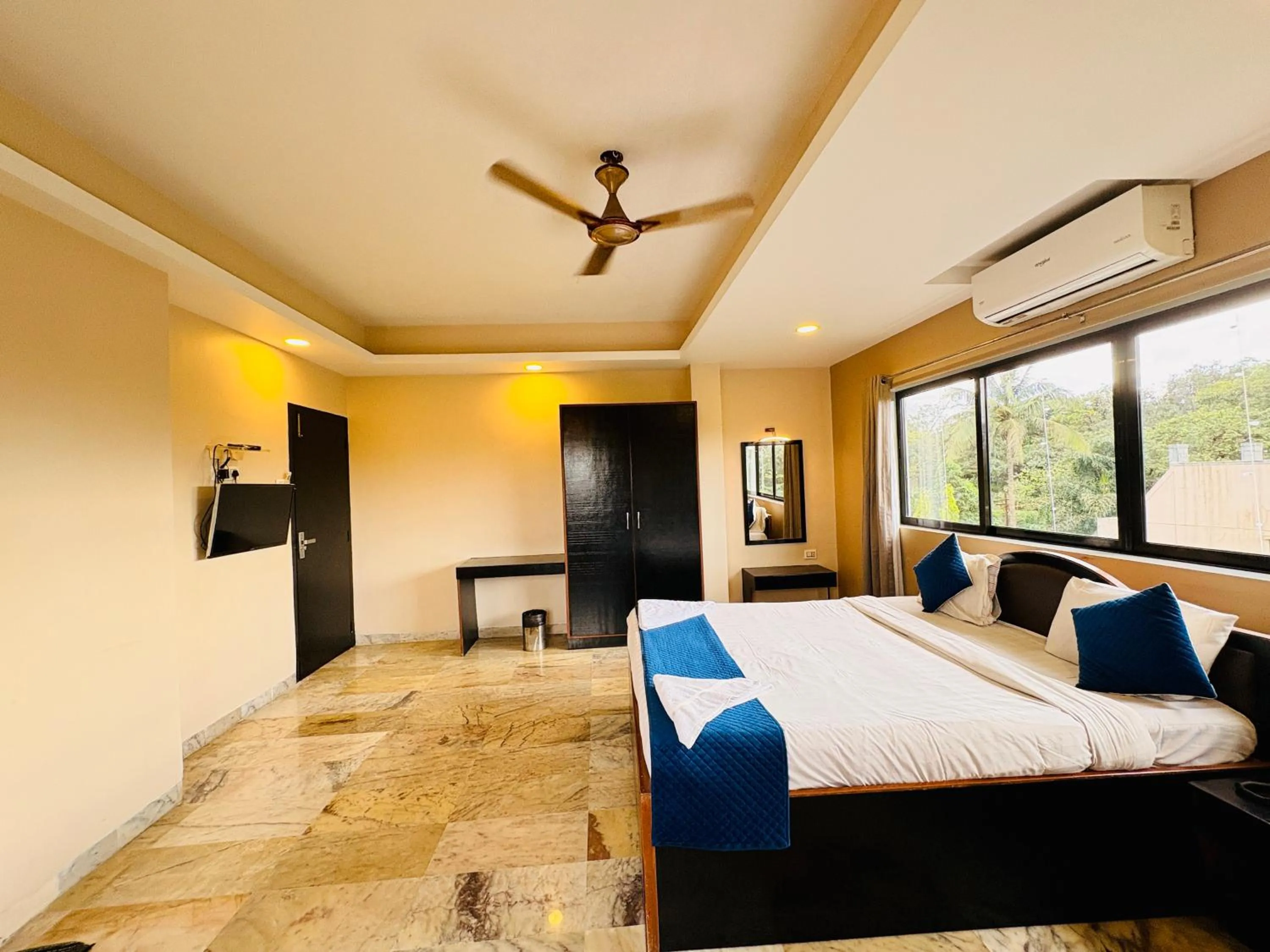 King Room in Sunrise Hill Resort