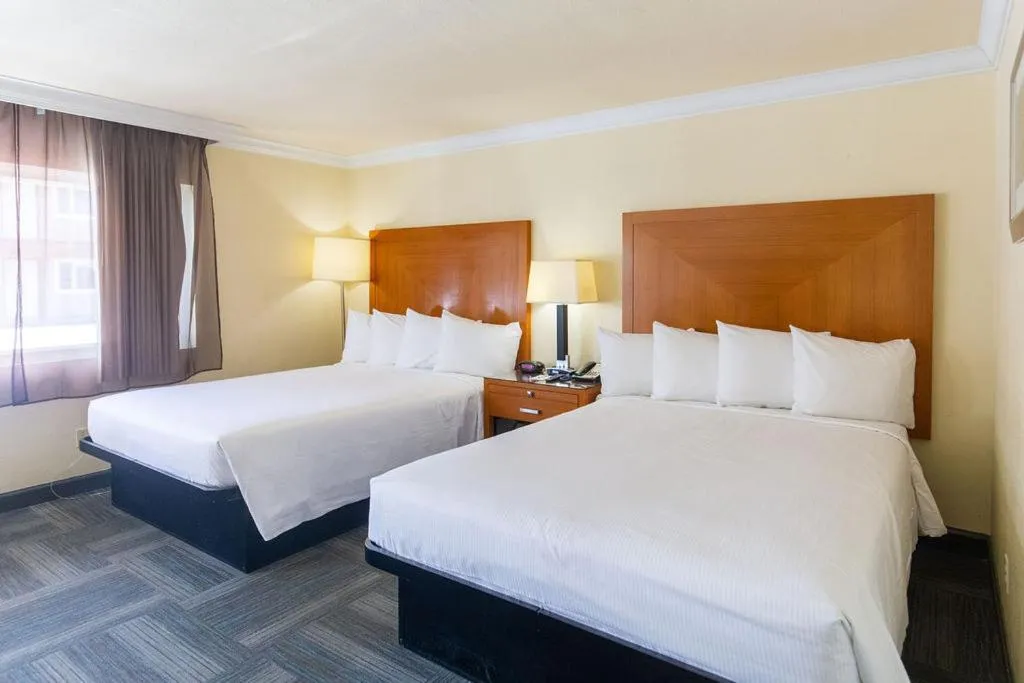Queen Room with Two Queen Beds in Inn at San Luis Obispo