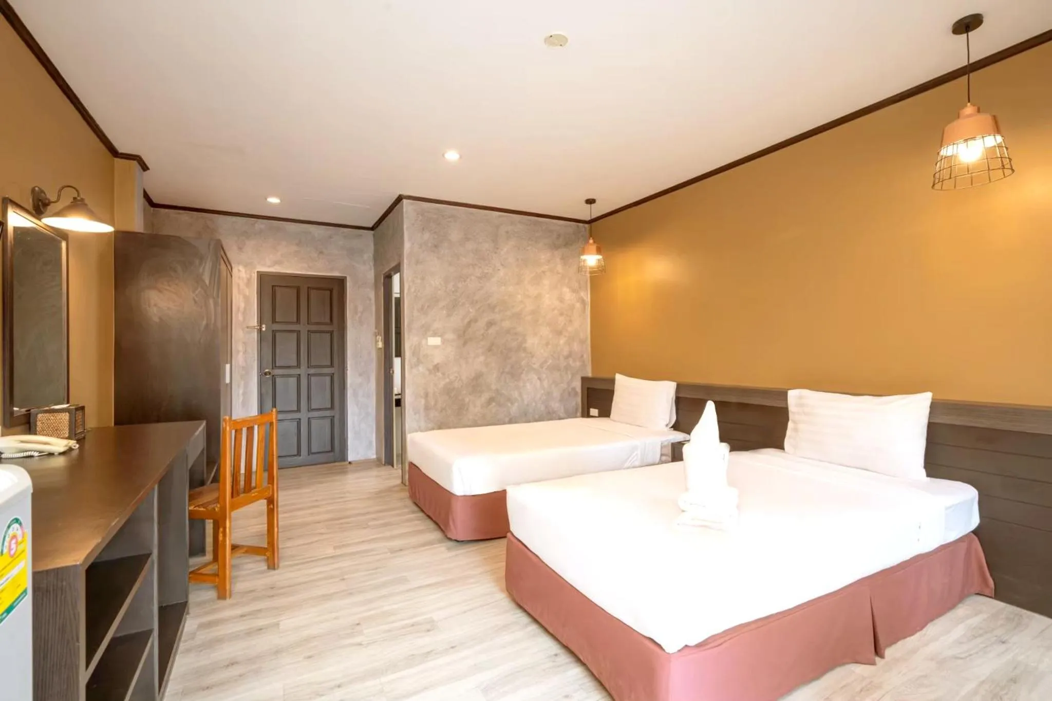 Superior Twin Room in SB Living Place Hotel Phuket Town