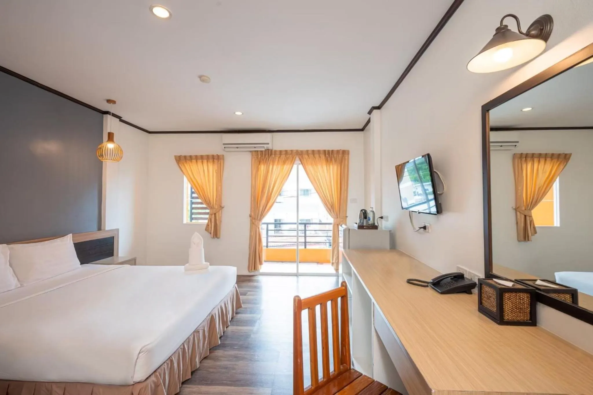 Standard Twin Room in SB Living Place Hotel Phuket Town