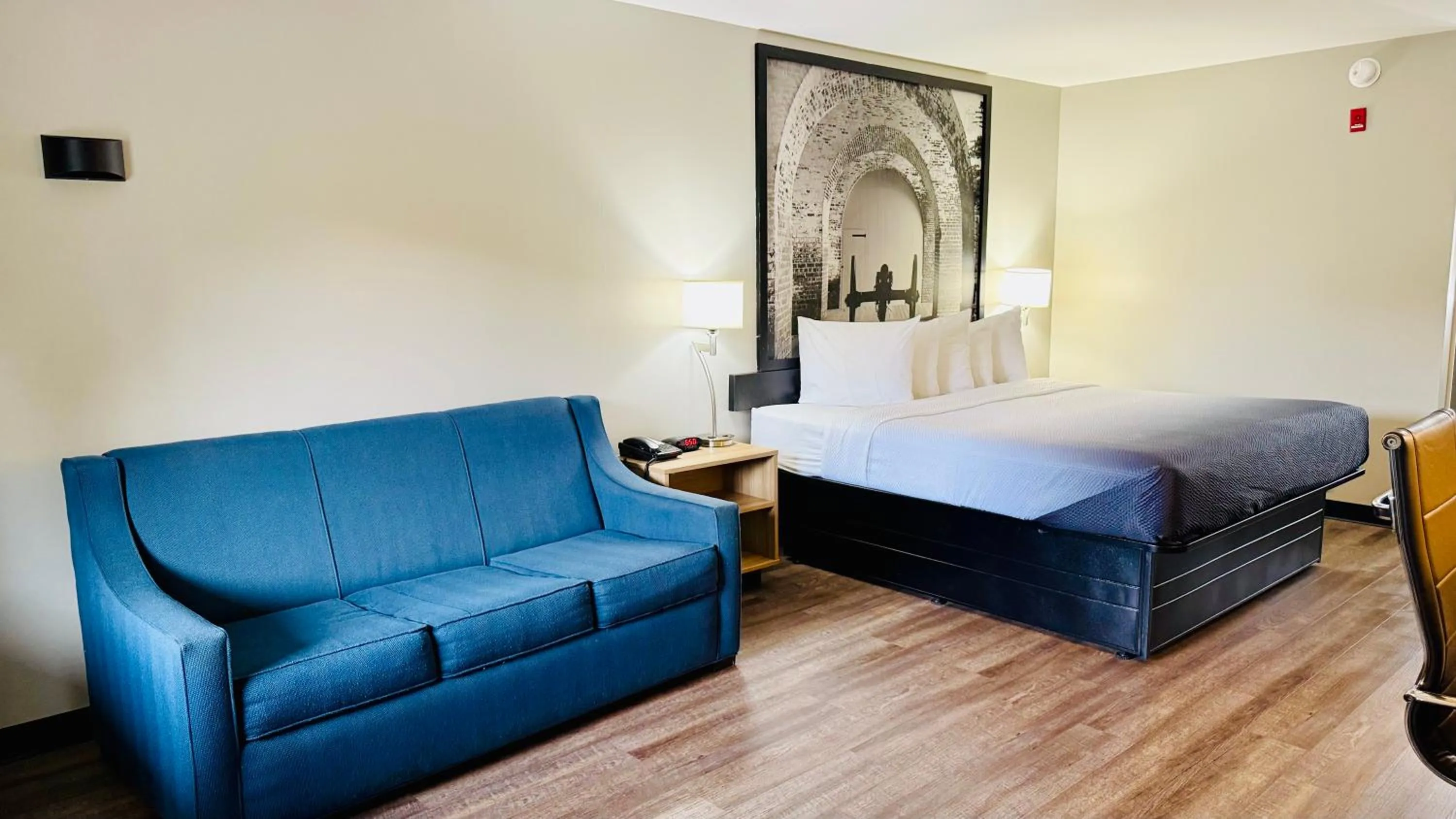 King Room - Non-Smoking in Super 8 by Wyndham Ft. Oglethorpe GA/Chatt TN Area