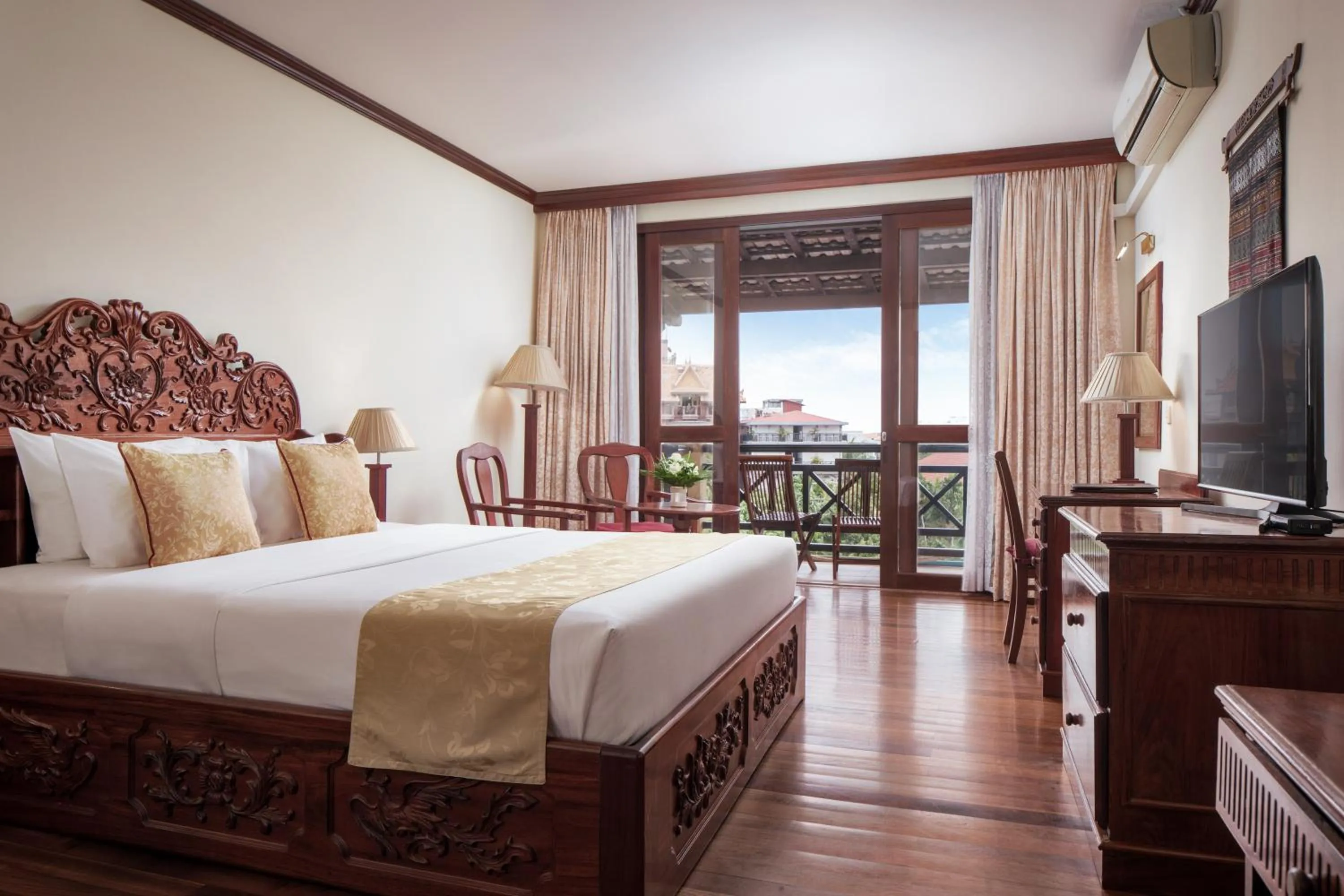 Deluxe Double Room with Balcony in Angkor Paradise Hotel