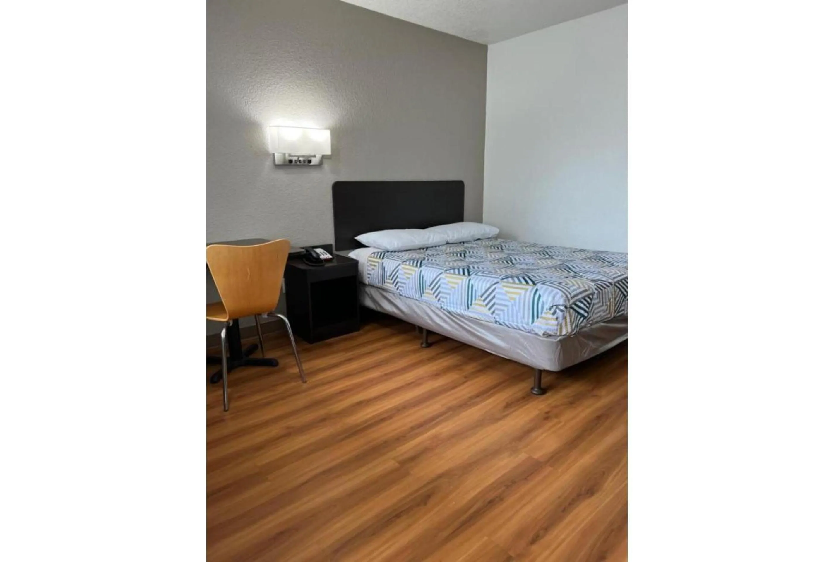 Double Room - single occupancy - Disability Access - Smoking in Motel 6-Longview, TX