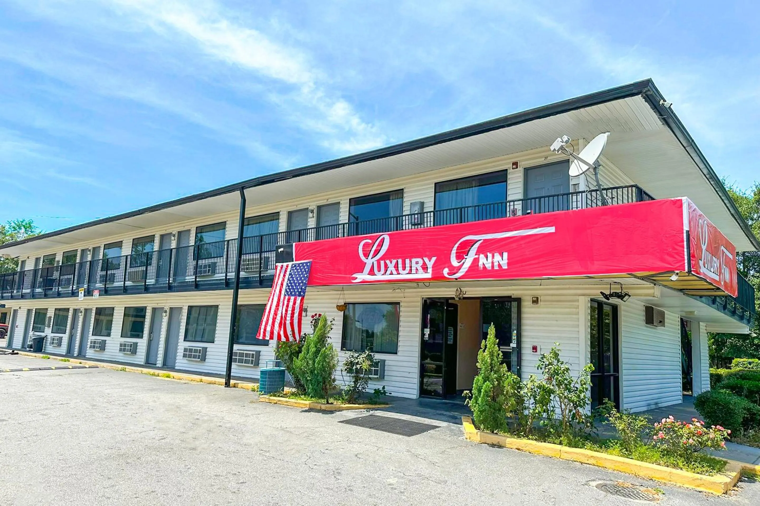 Luxury Inn By OYO Albany