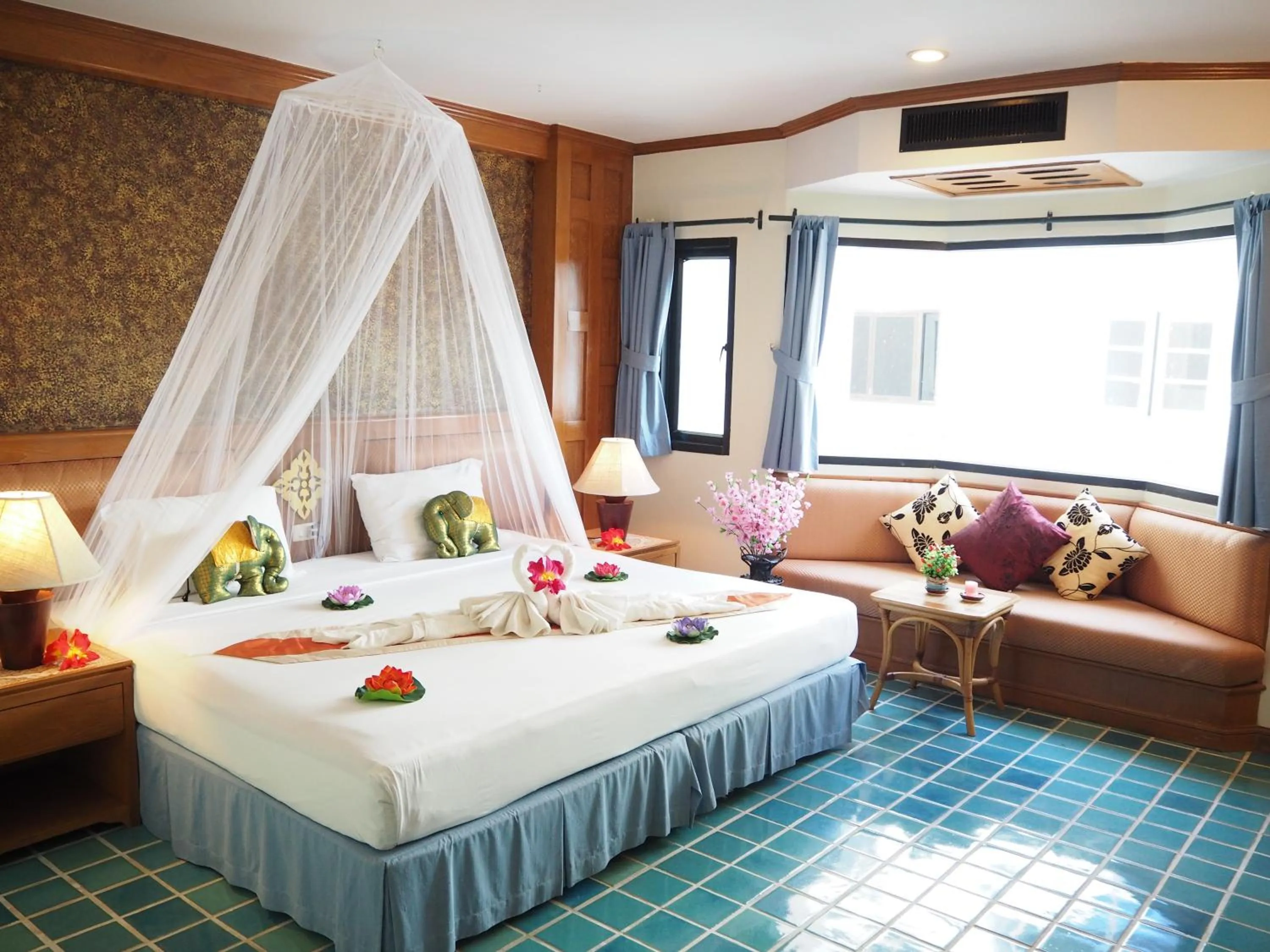 Deluxe Double or Twin Room in Your Place Inn