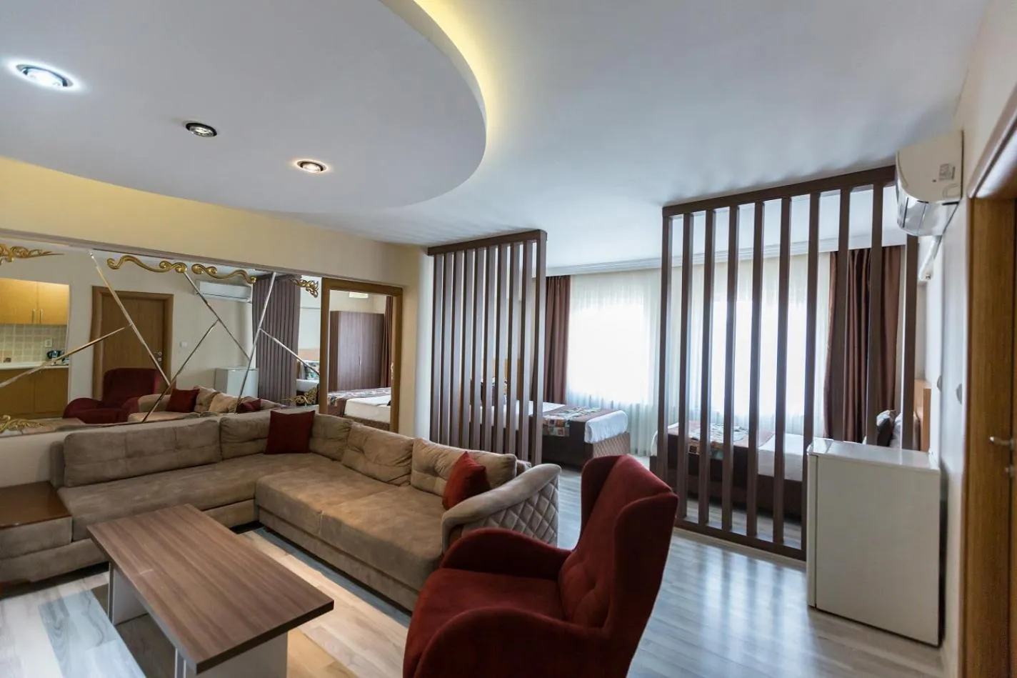 Deluxe Apartment in Formback Thermal Suit & Apart