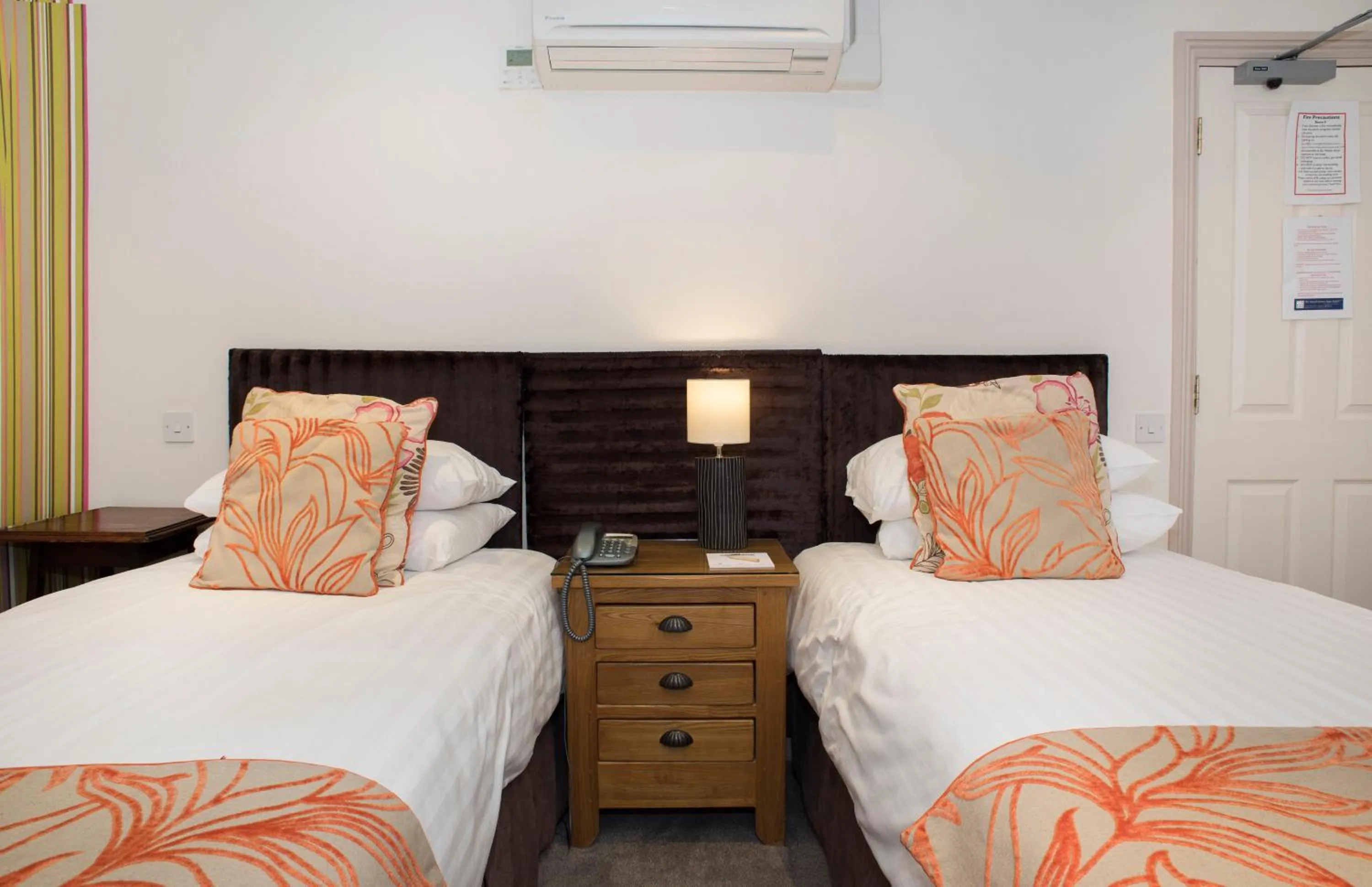 Standard Twin Room in Royal Seven Stars Hotel