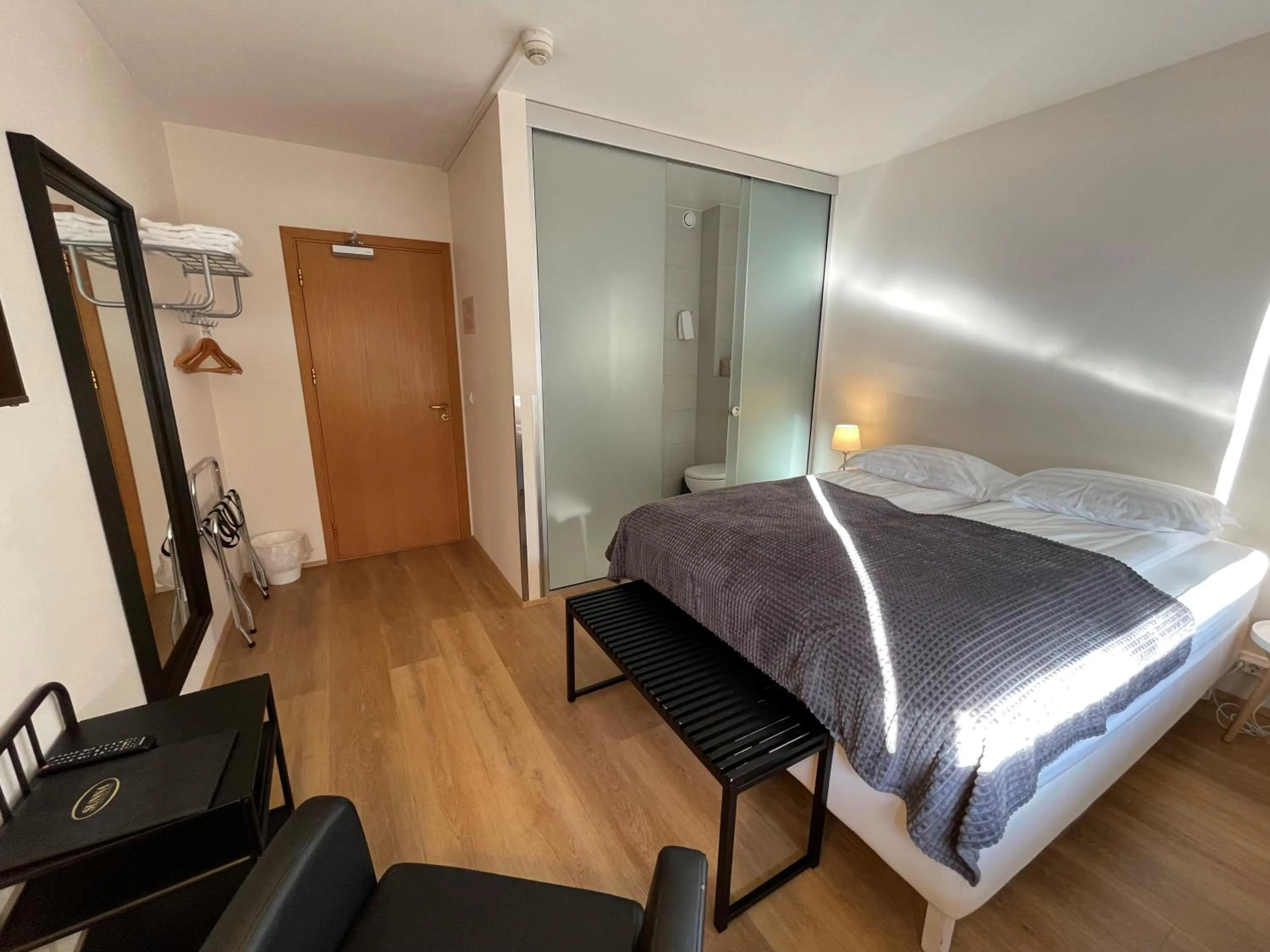 Twin Room with Private Bathroom in Guesthouse Sunna