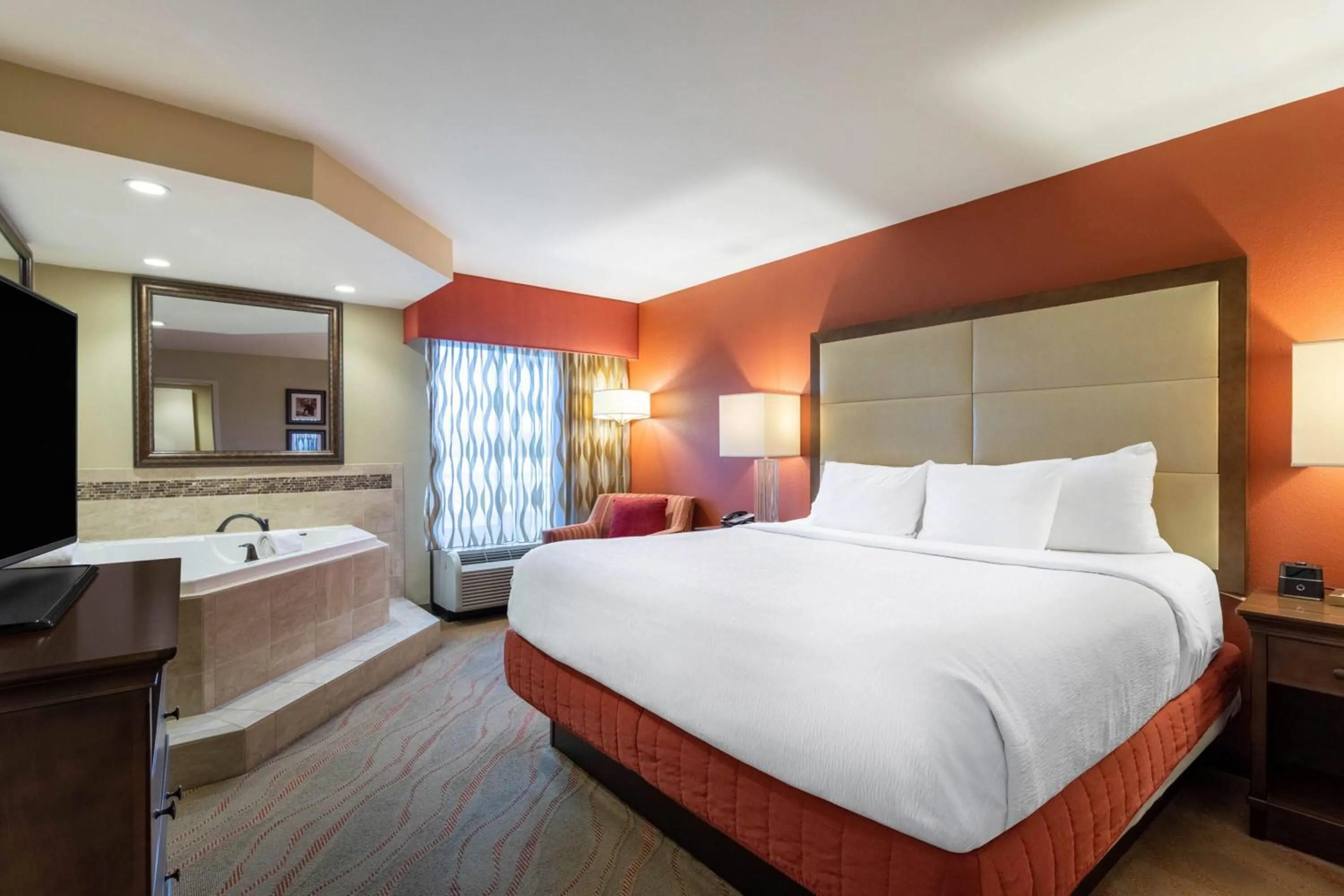 King Suite - Non-Smoking in La Quinta by Wyndham Pigeon Forge