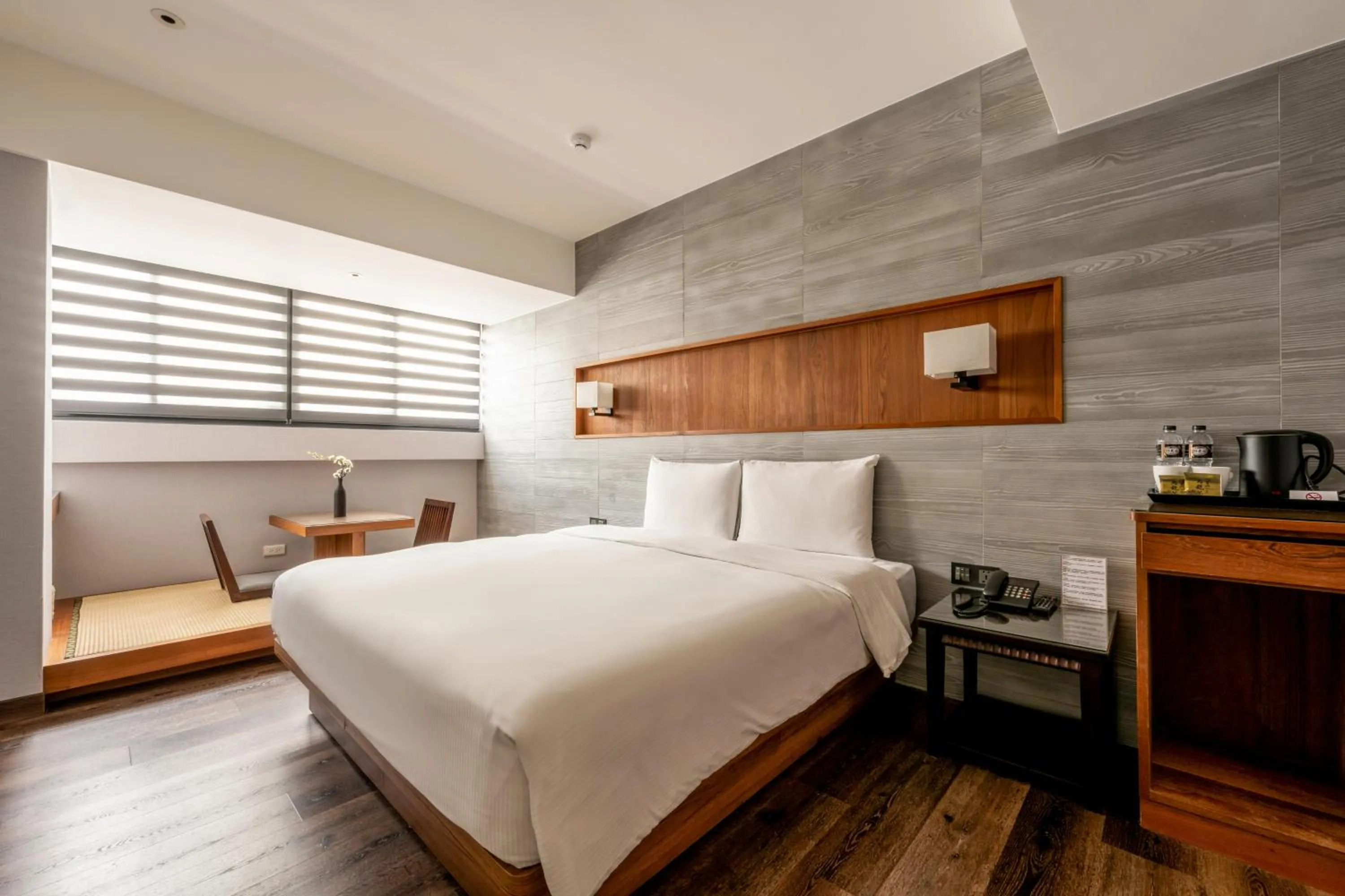 Superior Double Room with Bathtub in suye hotel