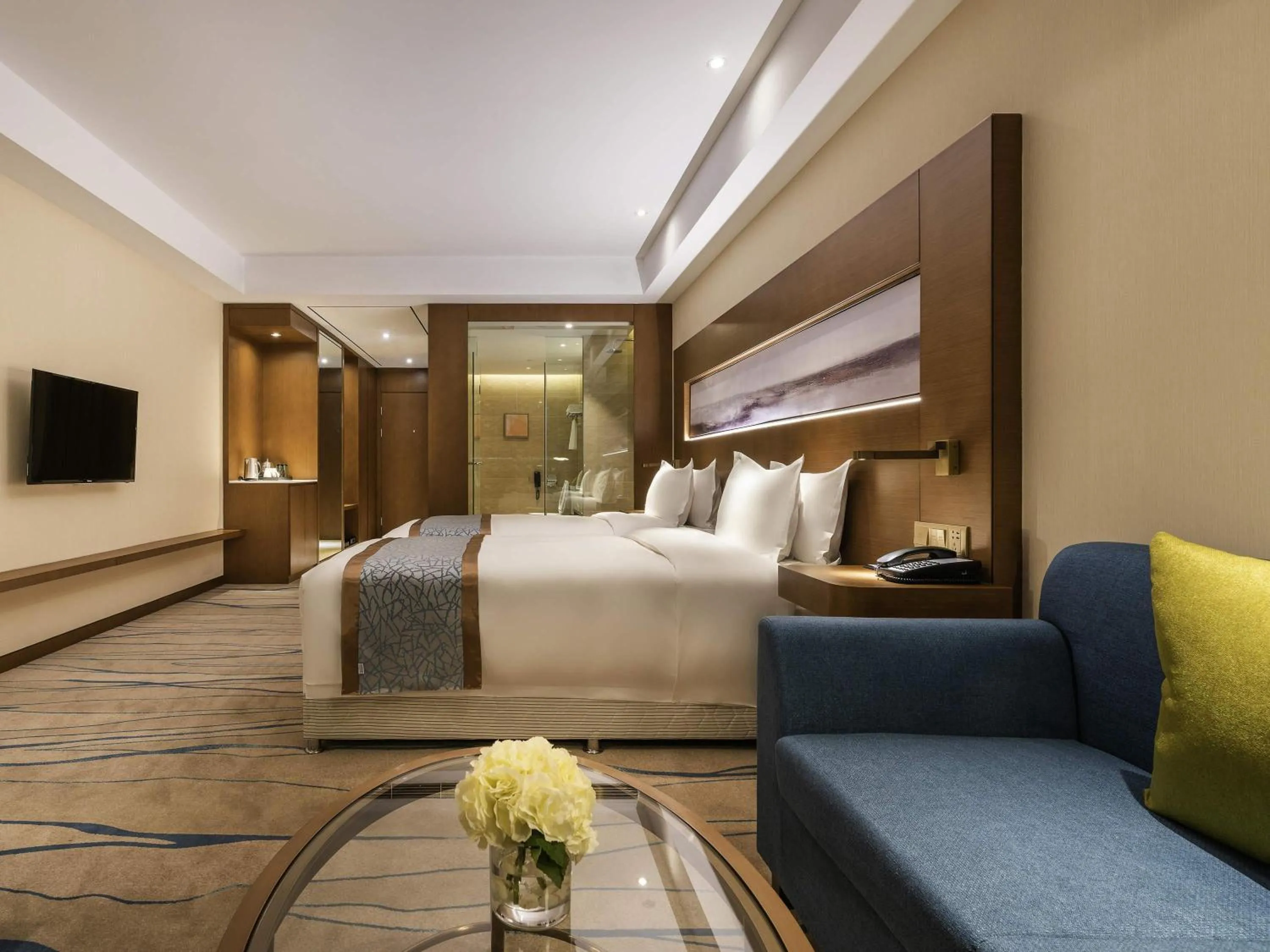 Deluxe Twin Room in Novotel Qingdao New Hope