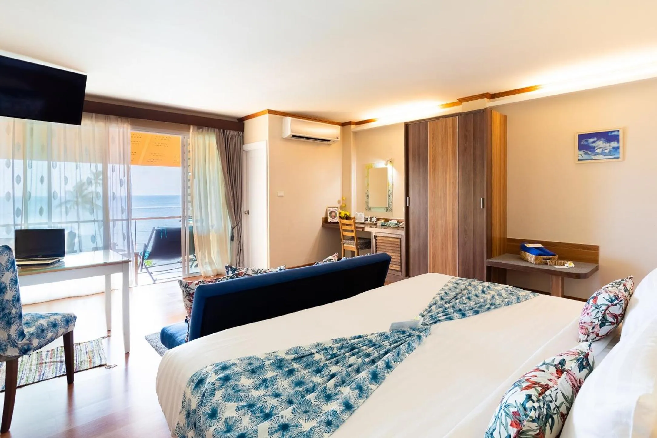 High Floor Premier Sea View Room  in Palm Coco Mantra