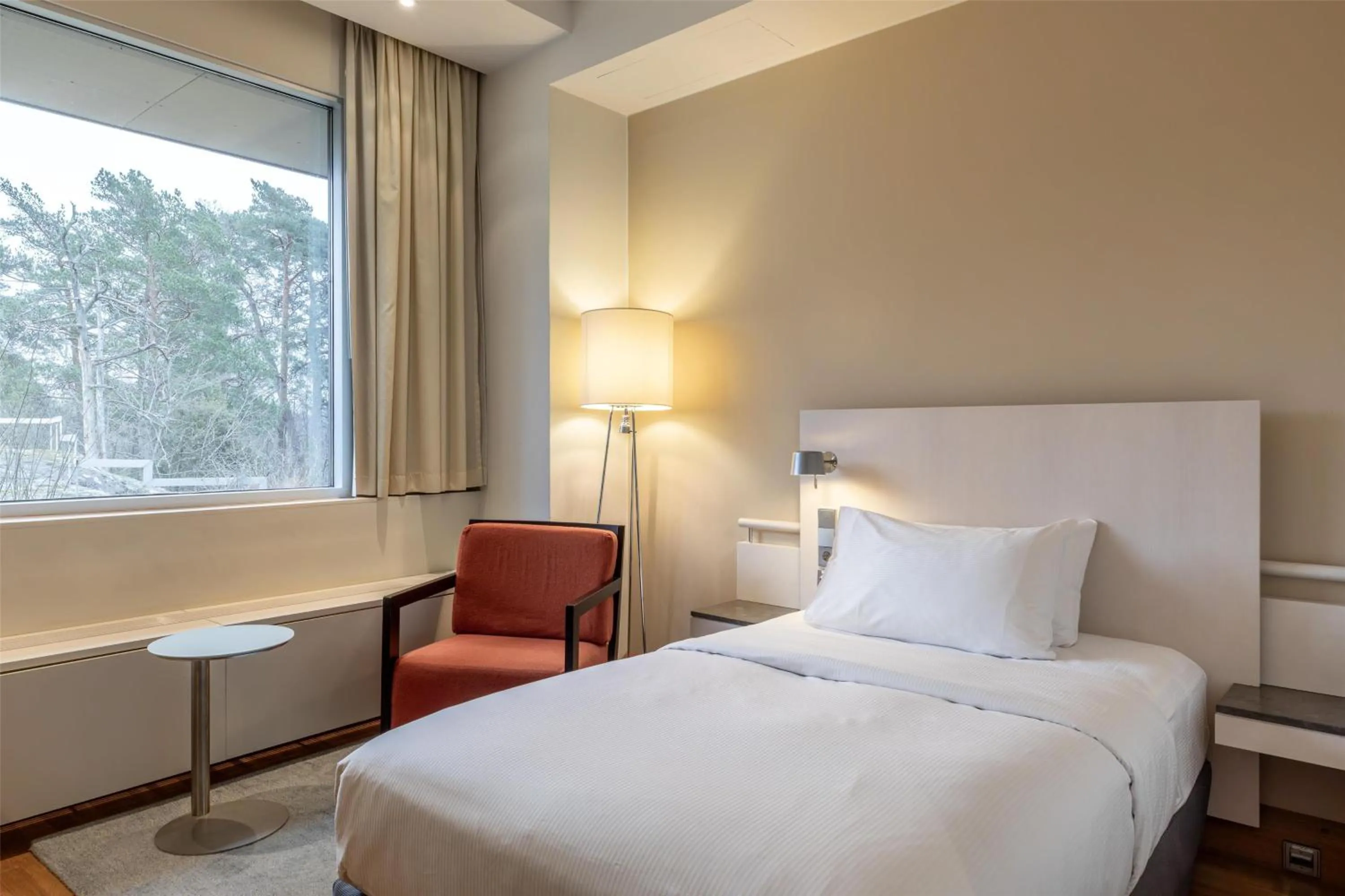 Single Room in Hilton Helsinki Kalastajatorppa