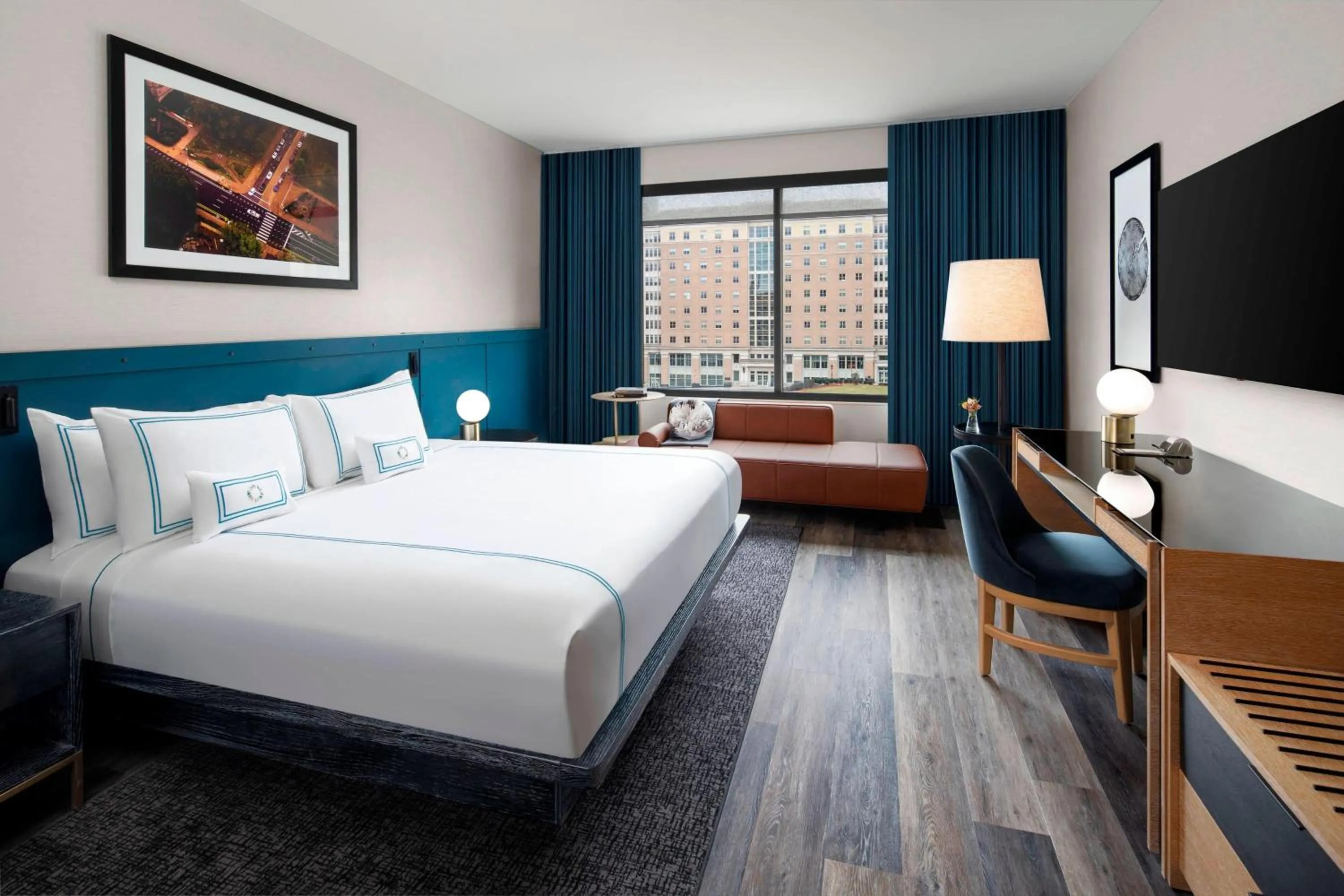 King Guest Room in The Oaklander Hotel, Autograph Collection