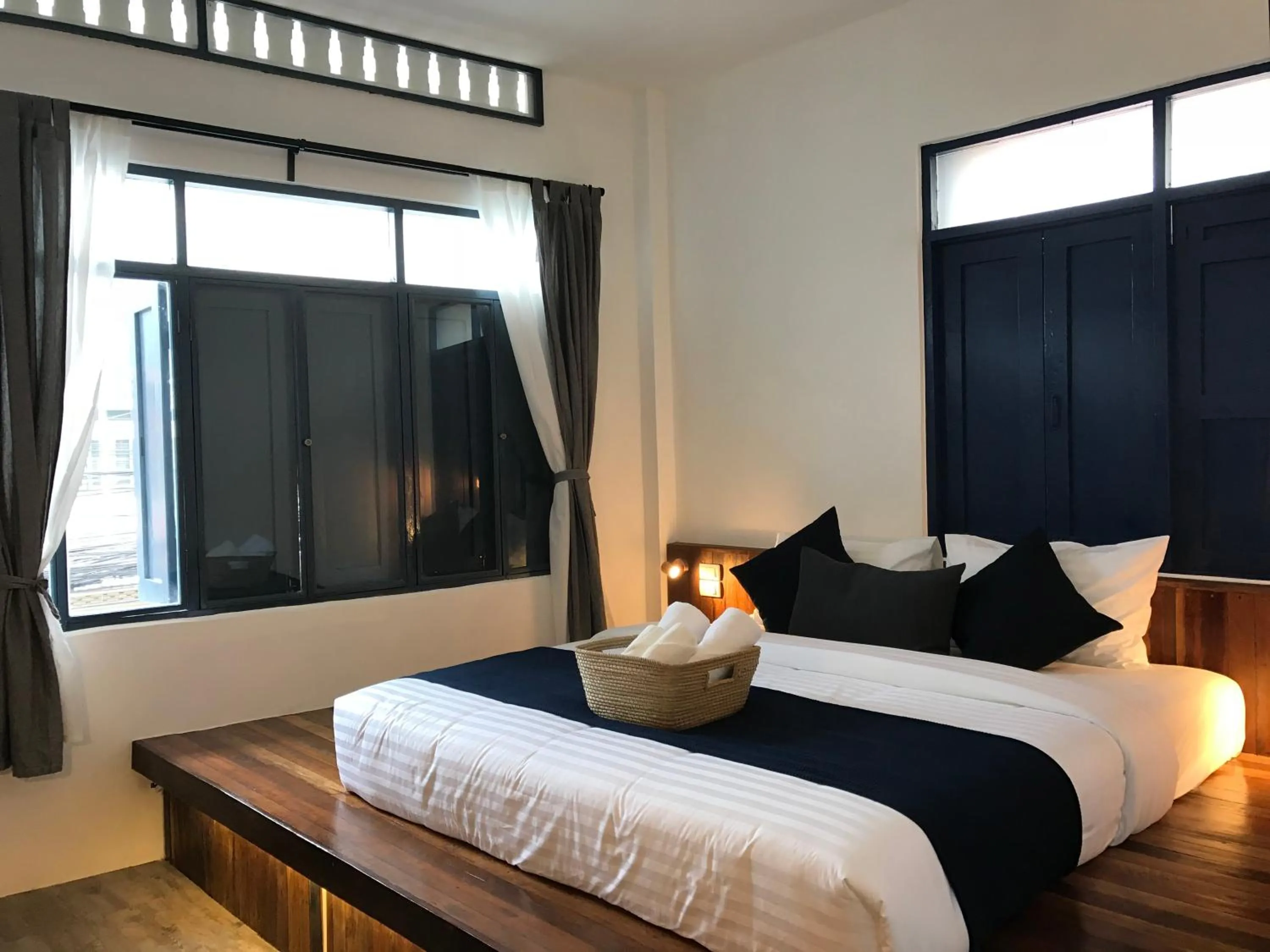 Deluxe Double Room with Balcony in Spinomad hostel