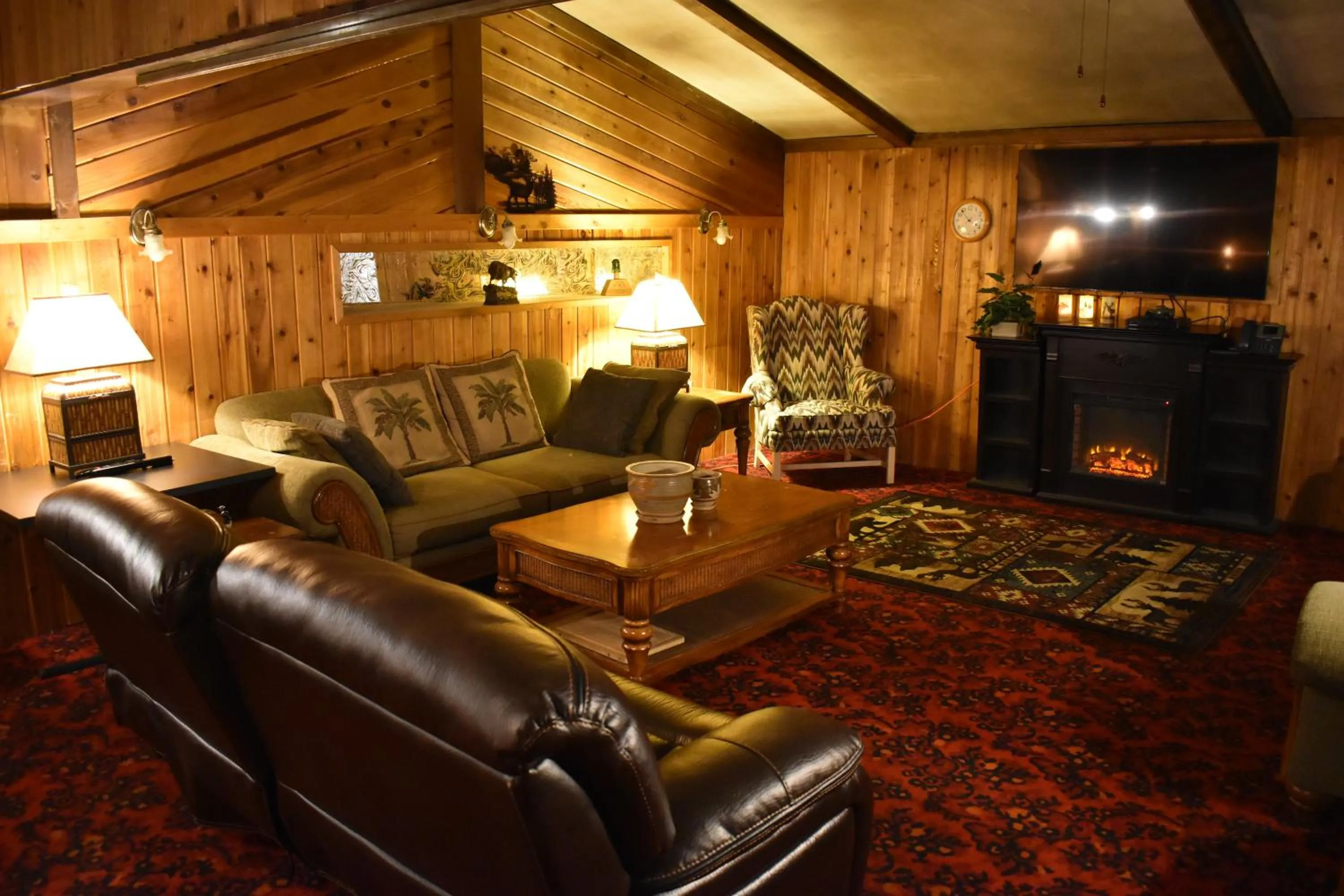 Quadruple Room - Disability Access in Silver Horseshoe Inn