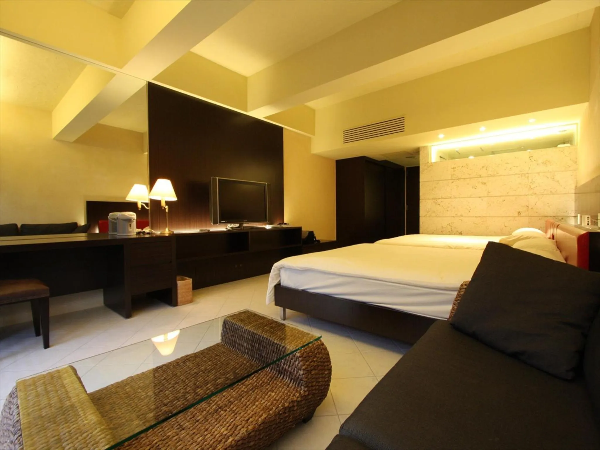 Queen Room with Two Queen Beds in Palace In Moon Beach