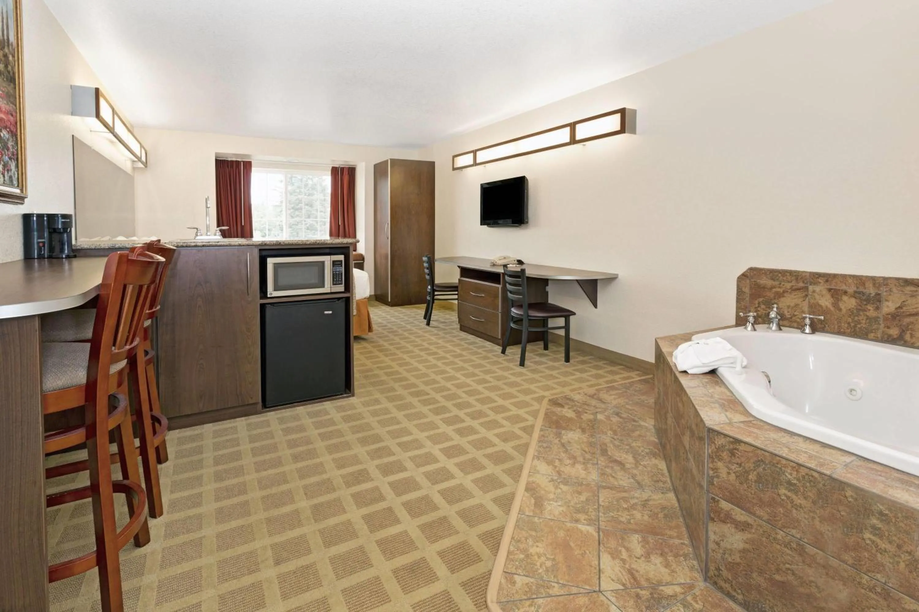 Deluxe Studio Queen Suite - Non-Smoking in Microtel Inn & Suites Cheyenne