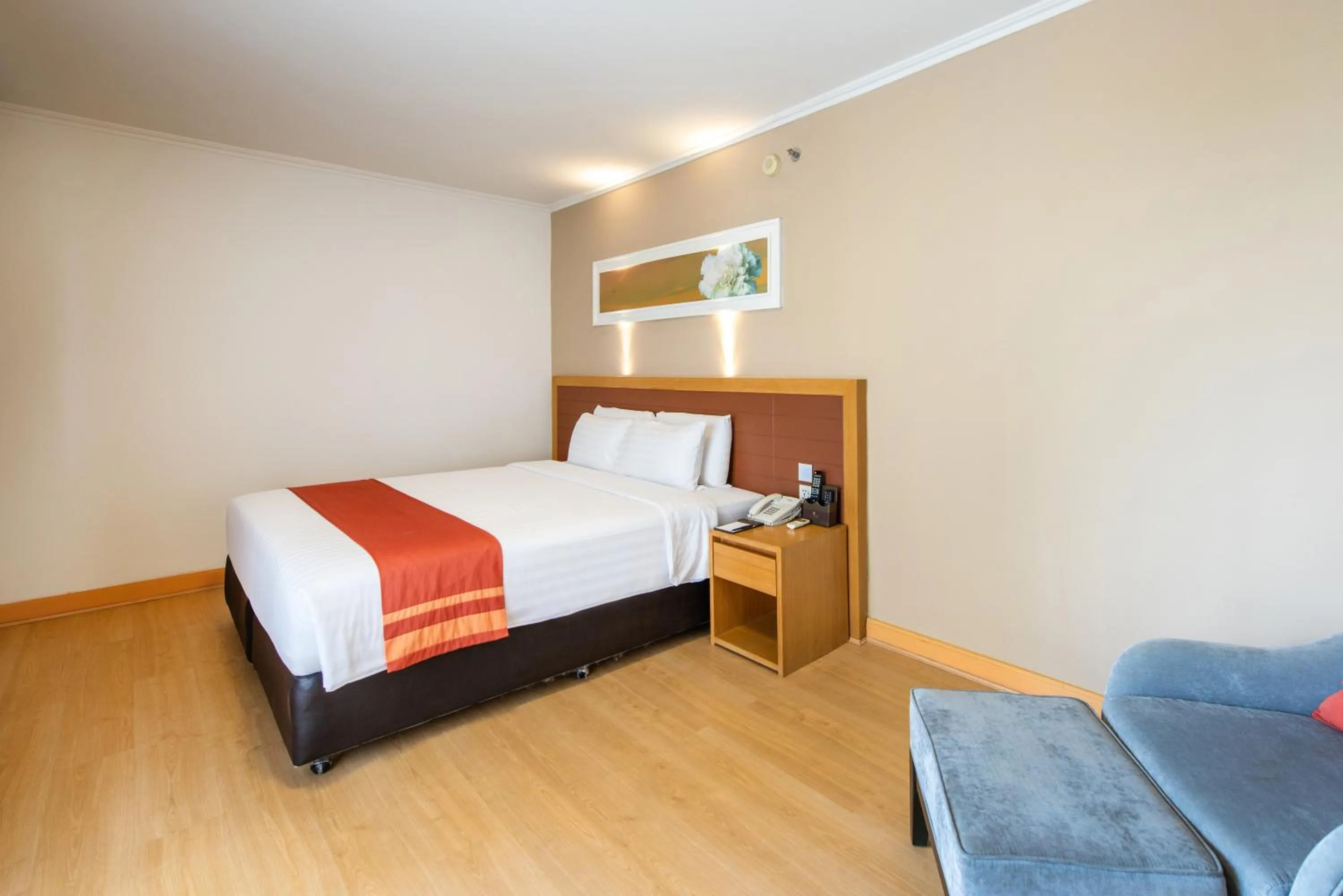 Superior suite in Maple Hotel