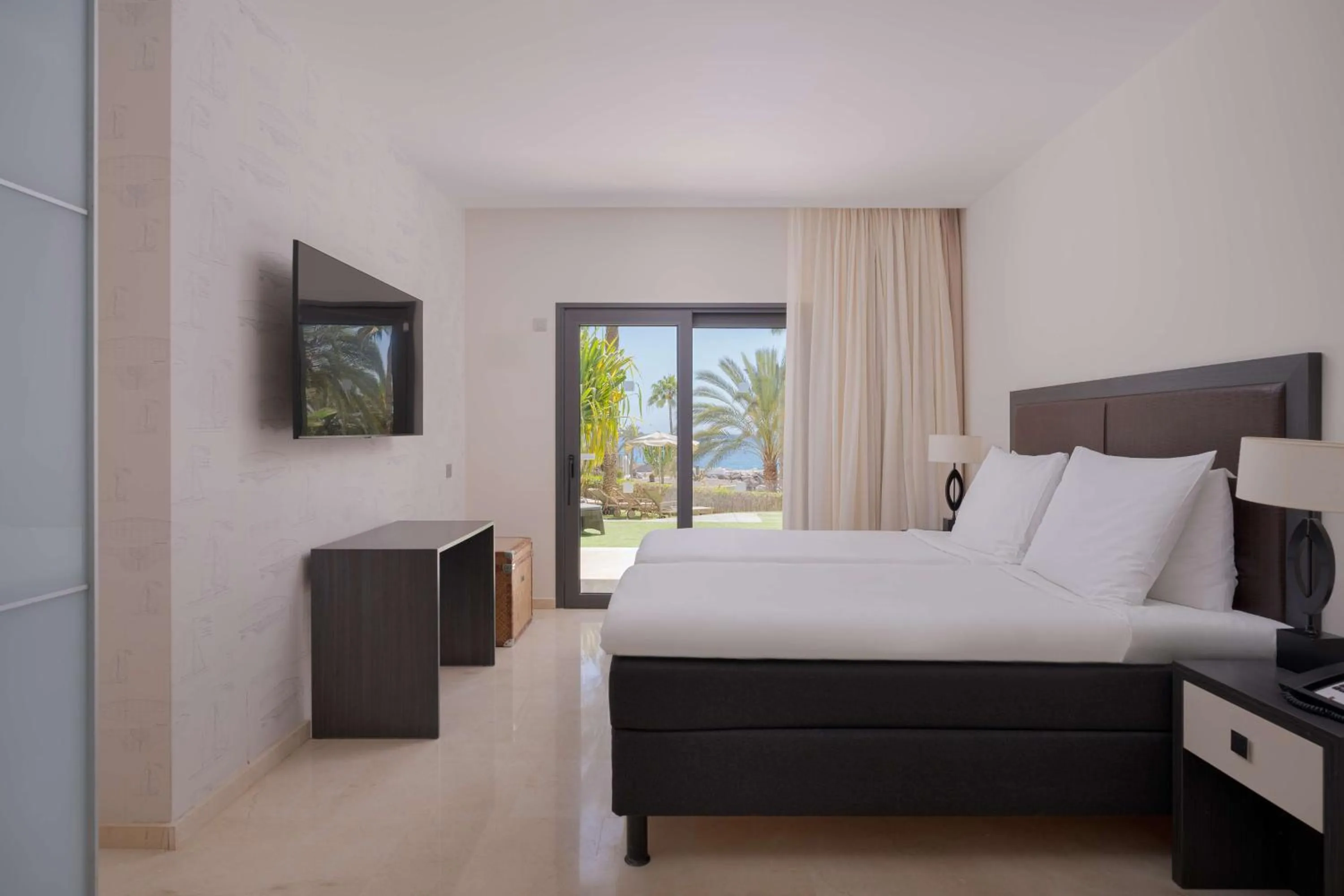 Junior Suite with Garden View in Radisson Blu Resort Gran Canaria