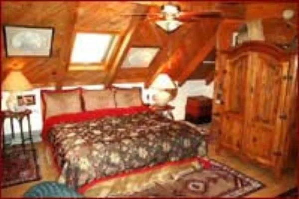 King Bed - Las Vegas Room in Red Elephant Inn Bed and Breakfast