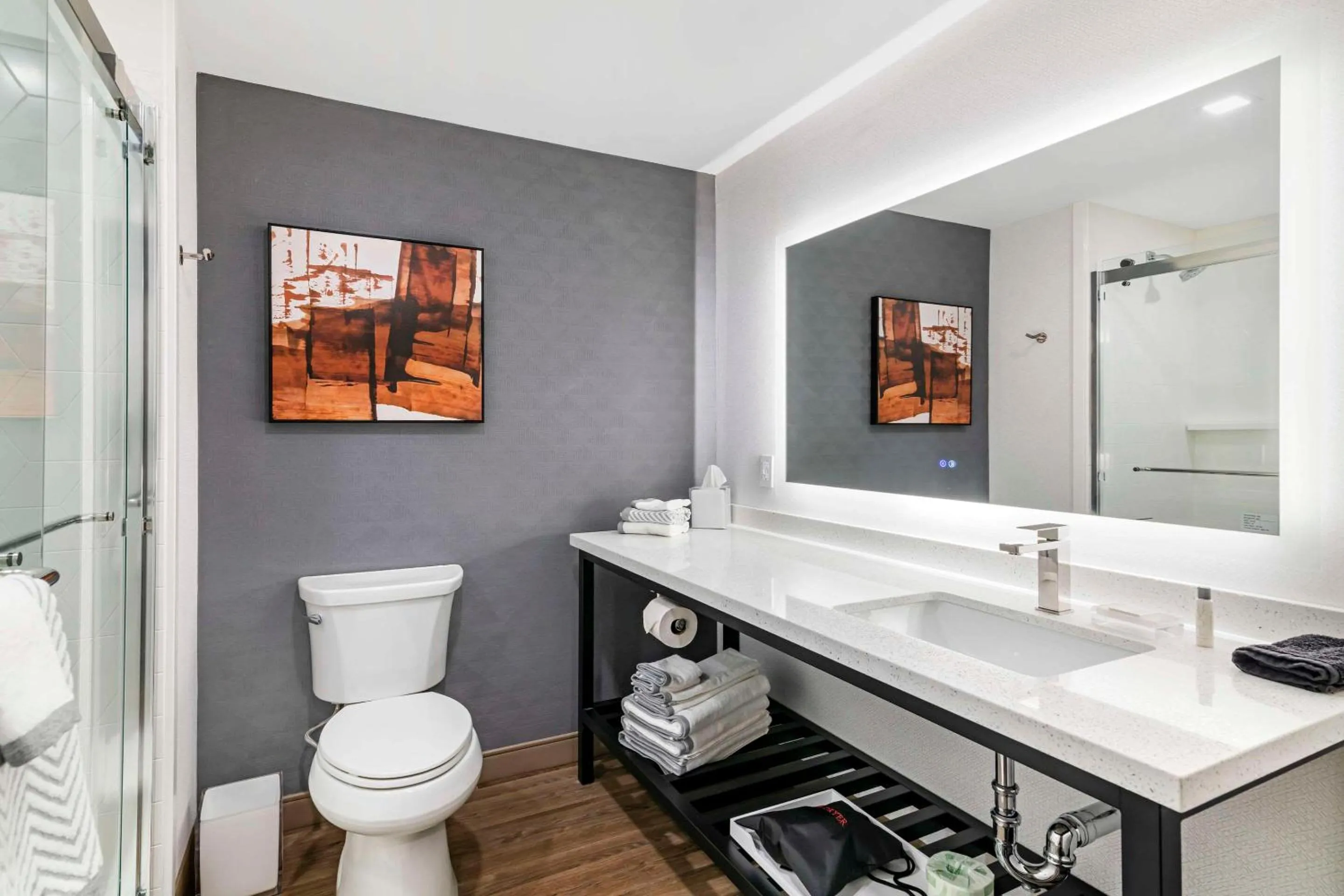 King Room - Non Smoking in Cambria Hotel North Conway