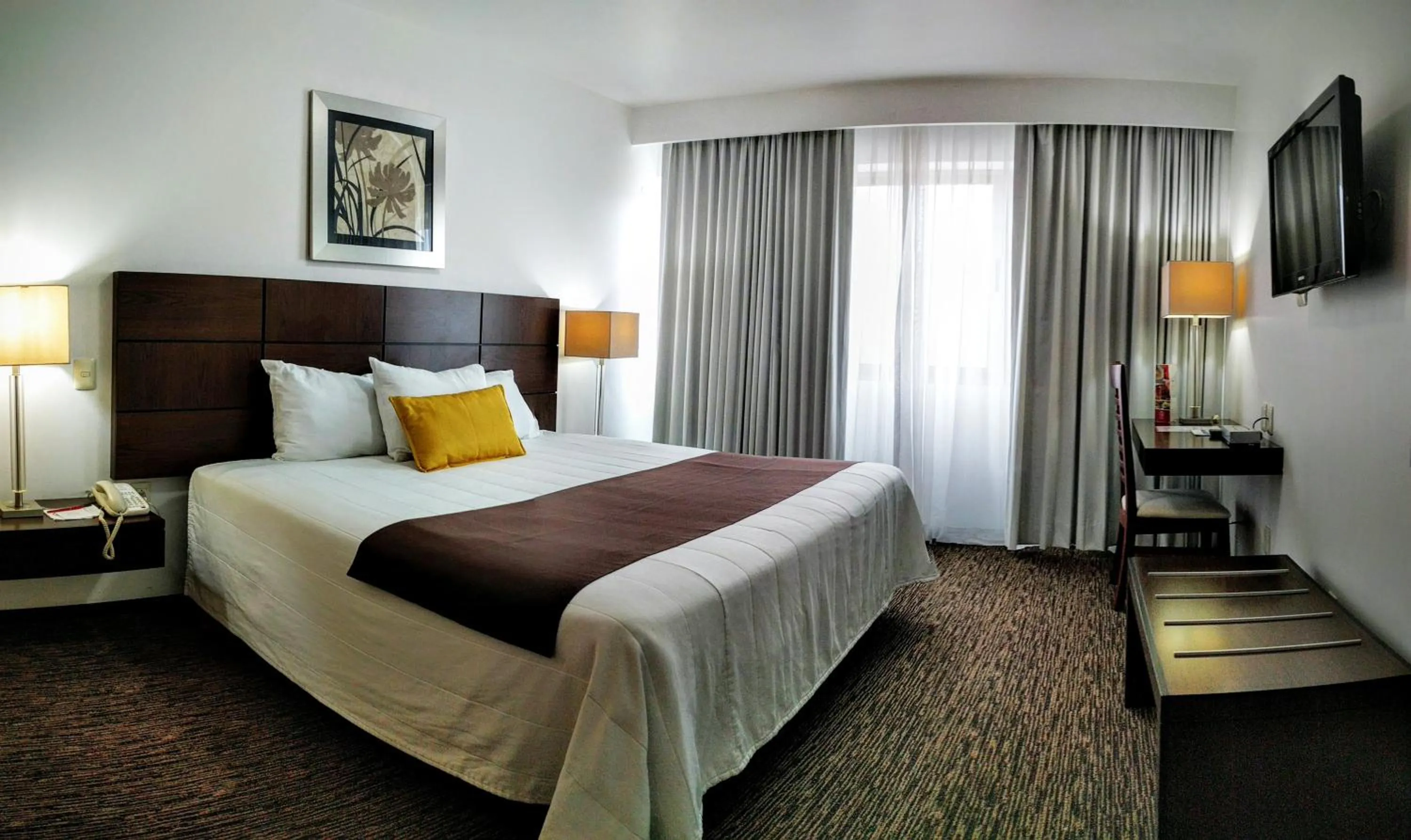 Standard King Room - single occupancy in Hotel Fray Junipero Serra