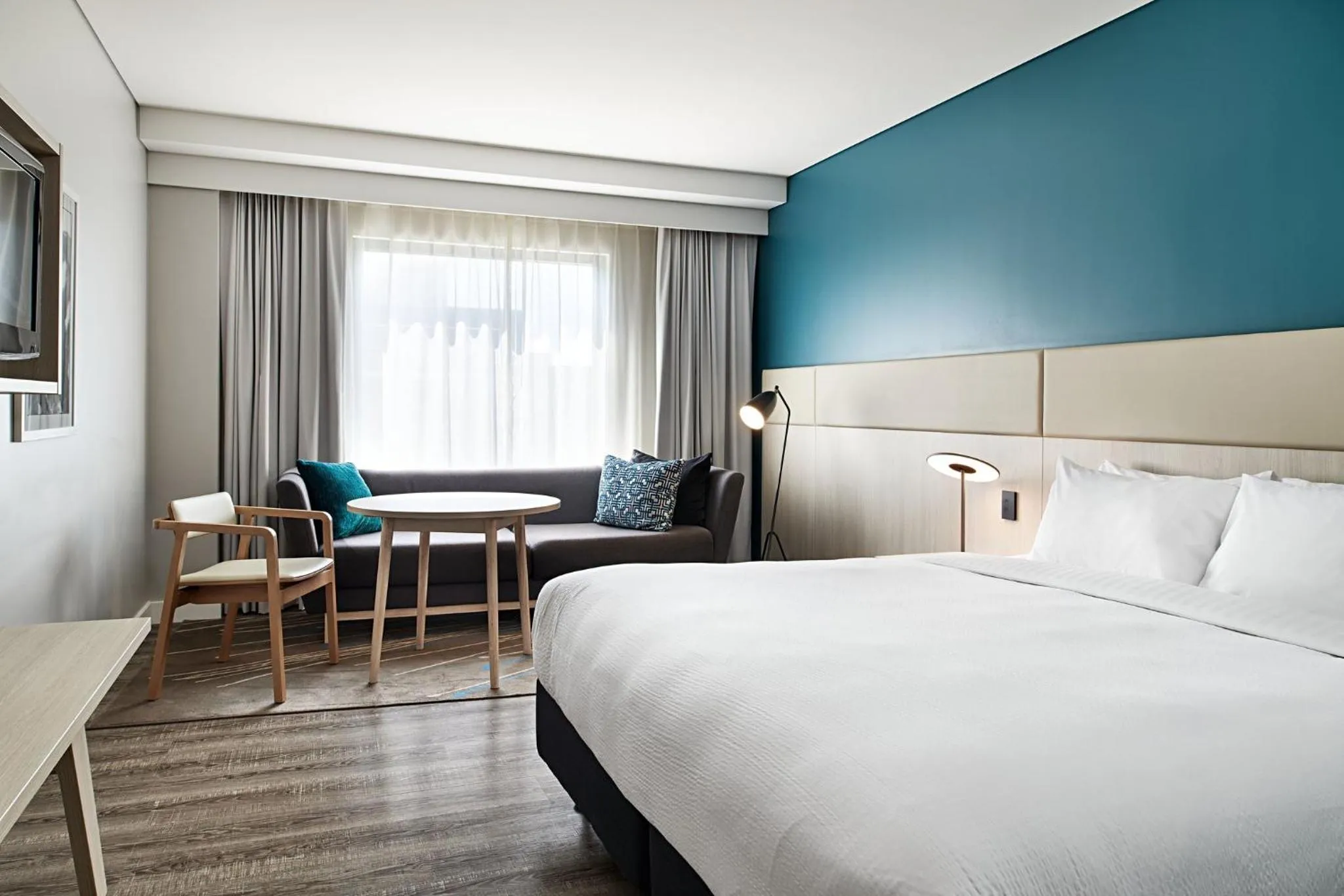 Standard King Room - Disability Access in Courtyard by Marriott Sydney-North Ryde