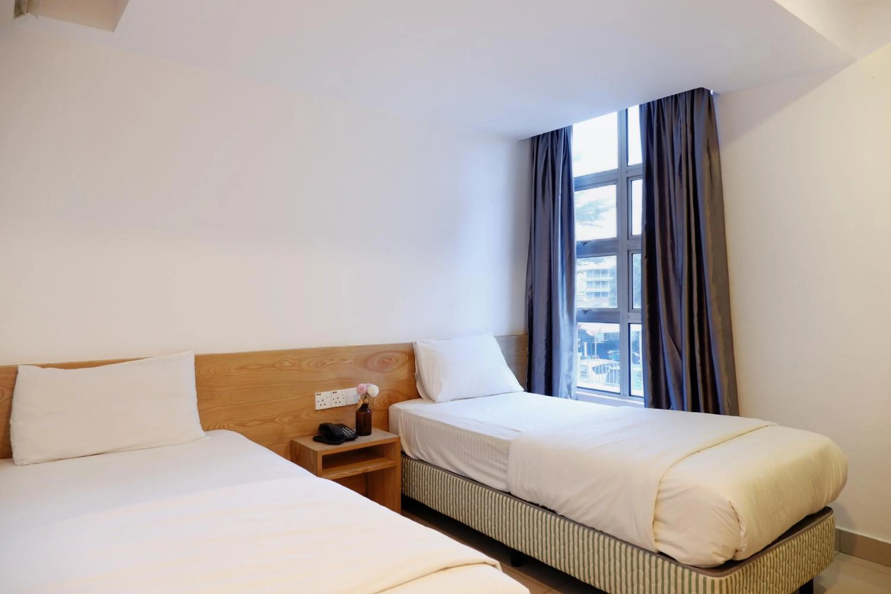 Standard Twin Room in Iris Hotel