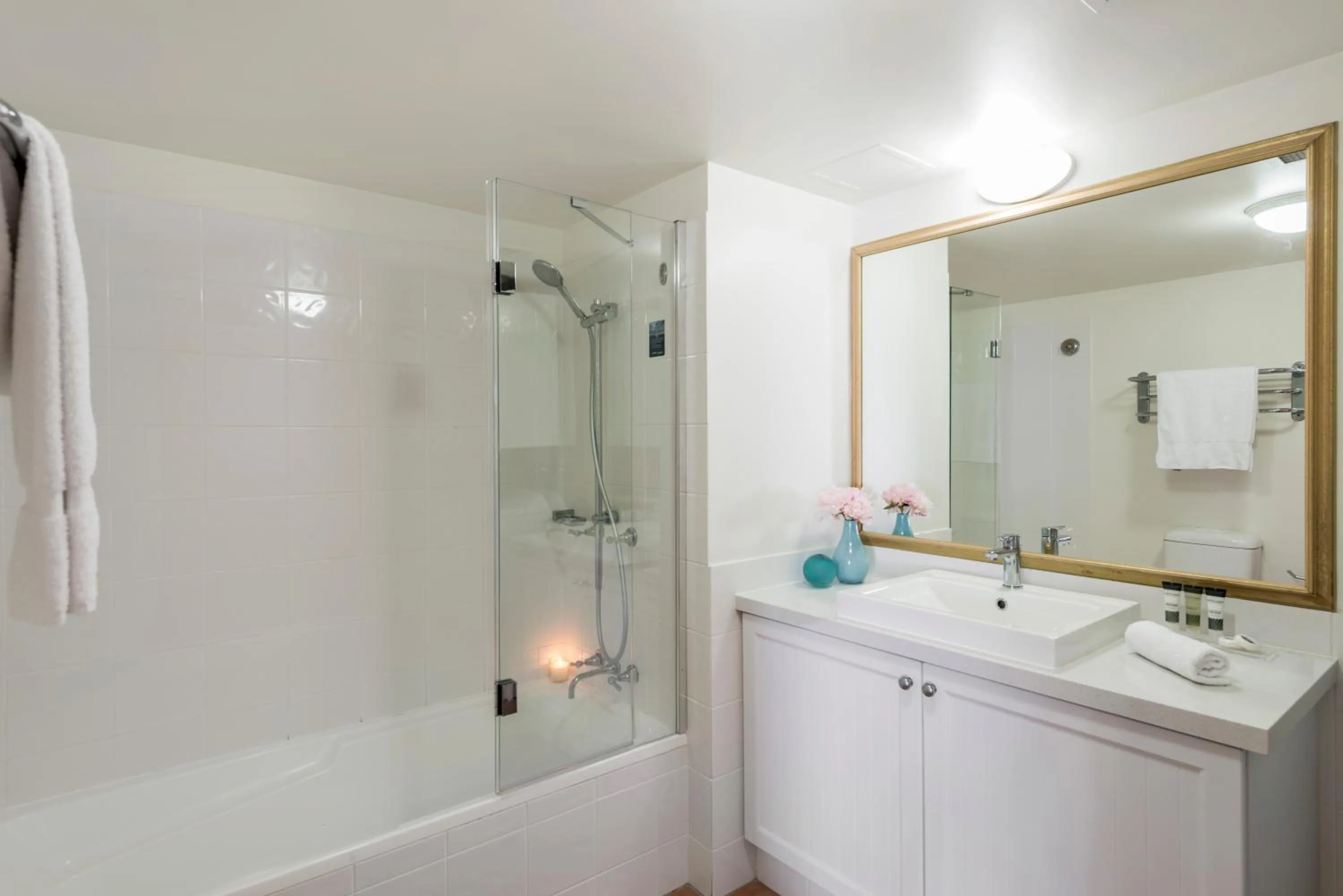 One-Bedroom Apartment Coolangatta in Oaks Gold Coast Calypso Plaza Suites