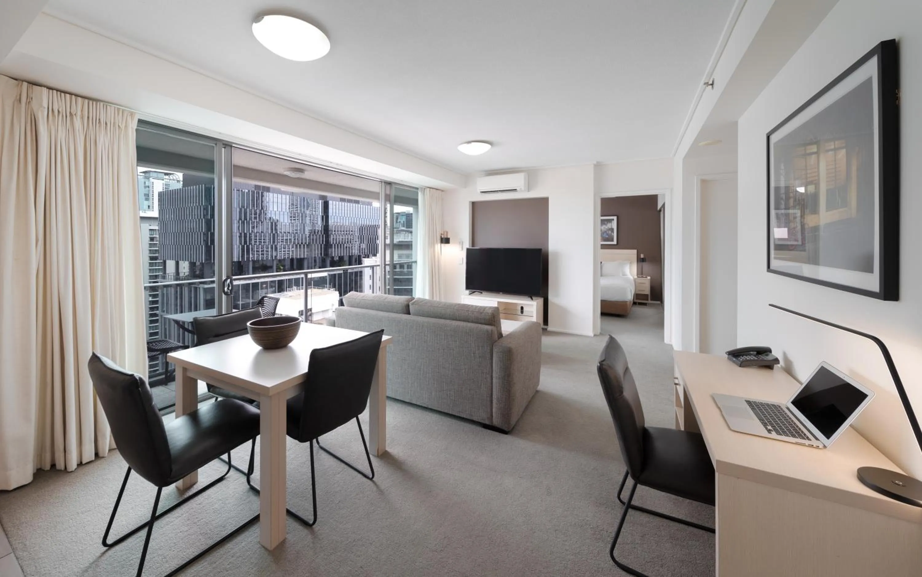 One-Bedroom Apartment with Bridge View  in Oaks Brisbane on Felix Suites