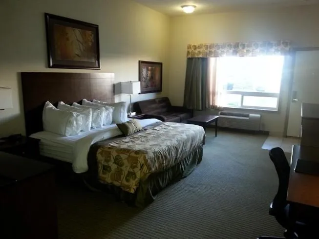 King Room - Disability Access - Non-Smoking in Ramada by Wyndham Olds