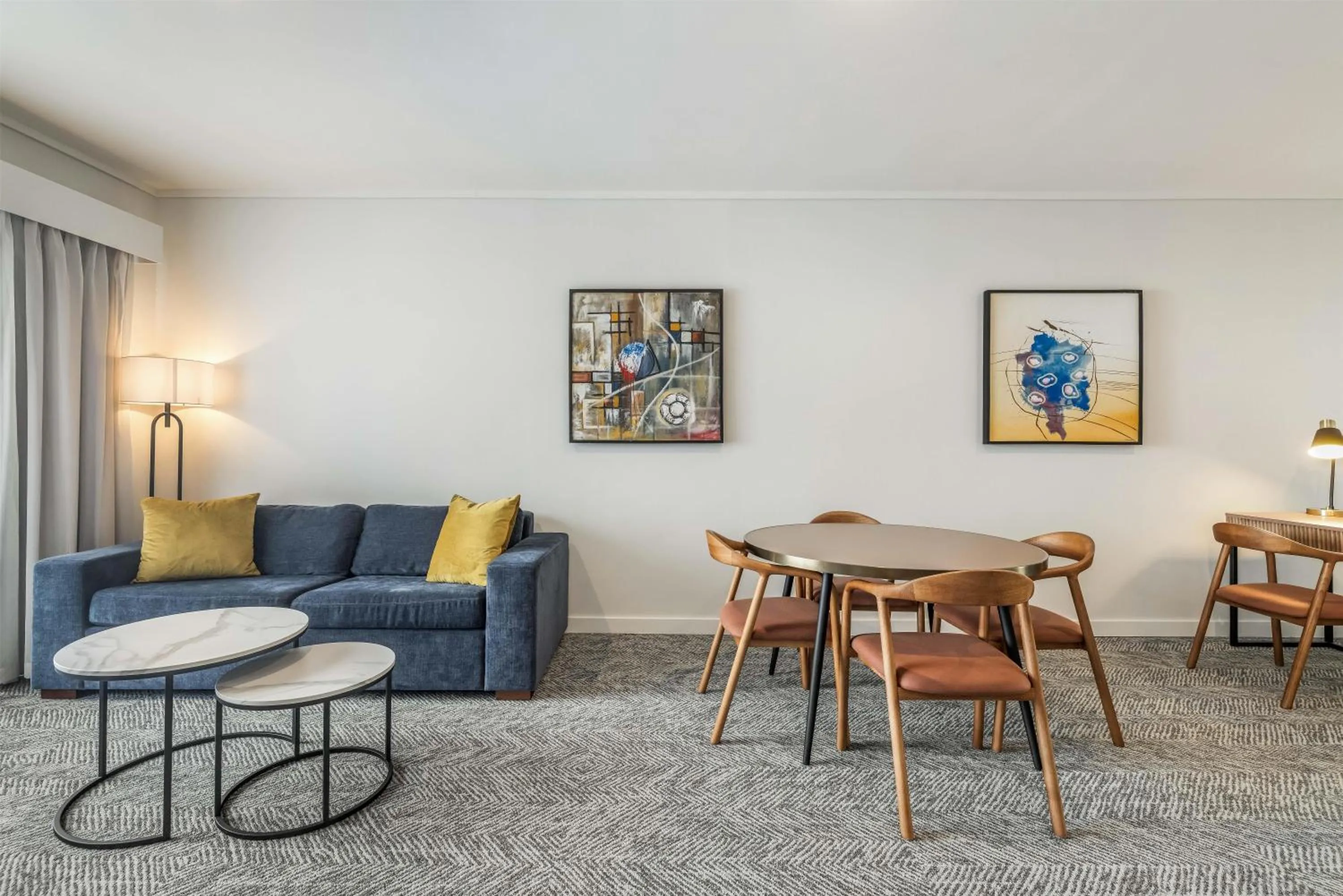 Premier One Bedroom Corner Apartment in Adina Apartment Hotel Perth Barrack Plaza