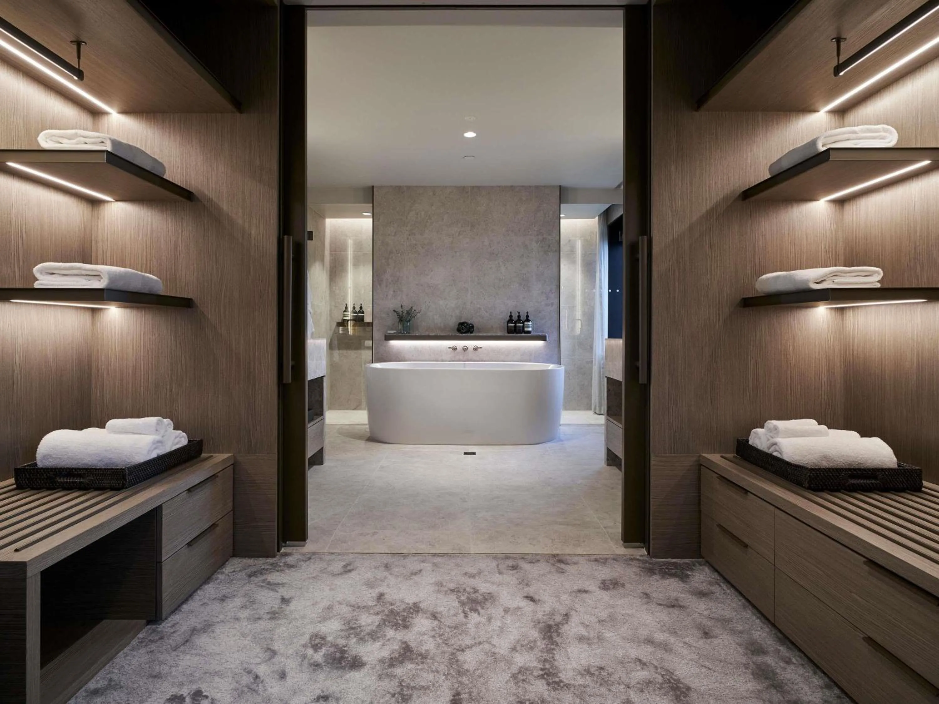 William Clarke Sky Villa with One King Bed and Lounge Access - Top Floor in Pullman Melbourne On the Park