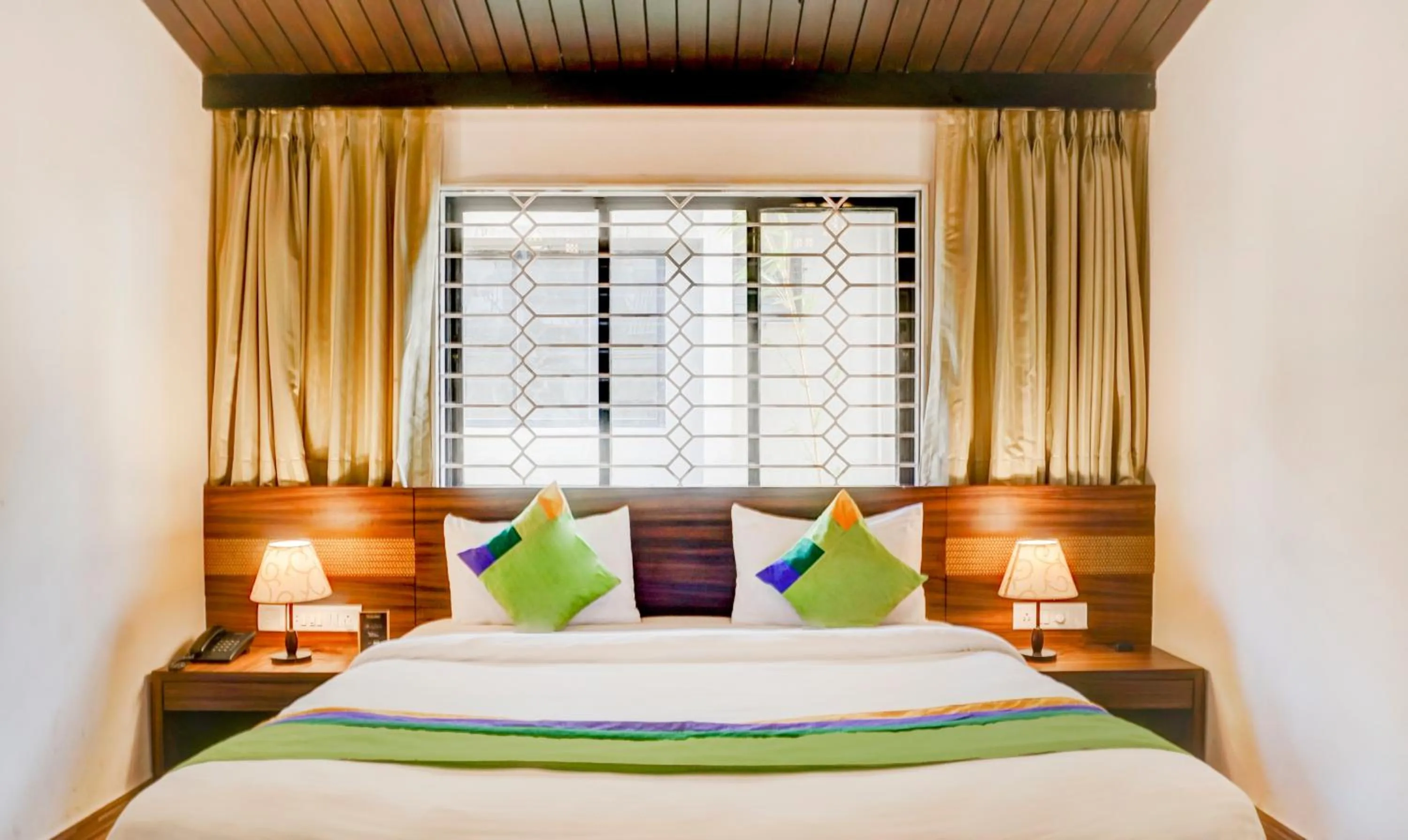 Deluxe Double Room - single occupancy in Treebo Five Elements, Lonavala