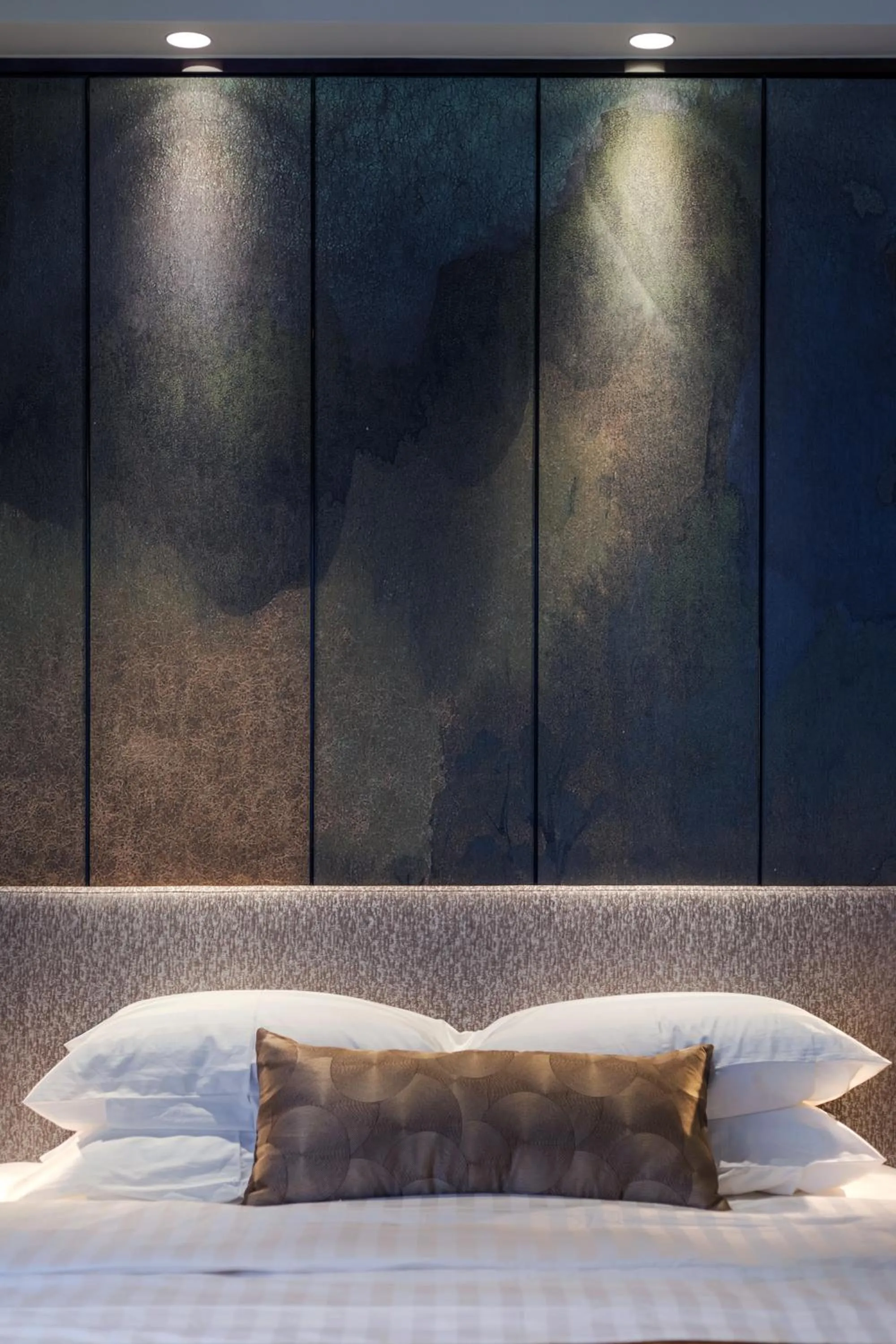 Accessible Queen in AKVO Hotel