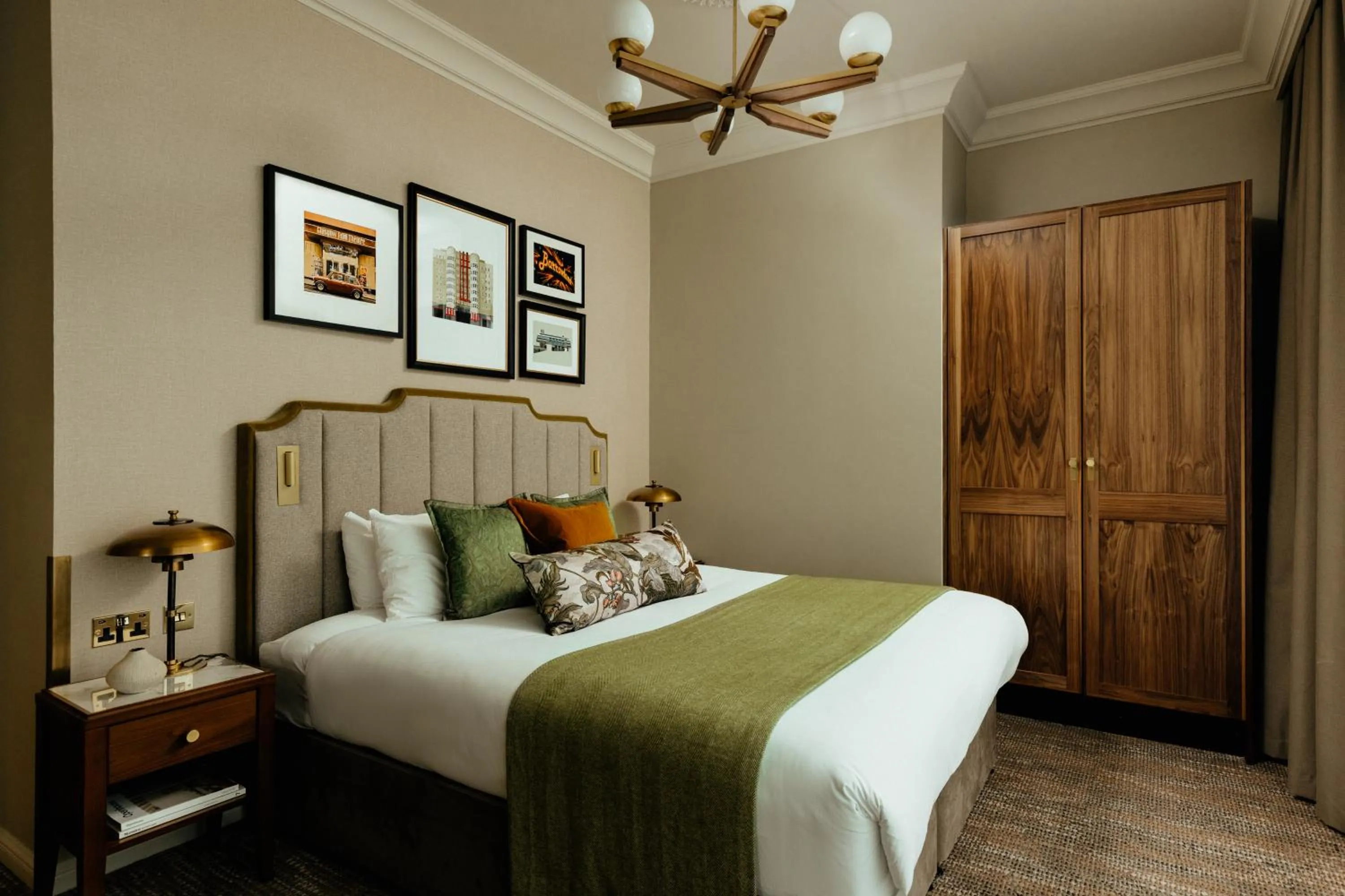 Refurbished Open Plan Suite with Sofa Bed in Native Glasgow