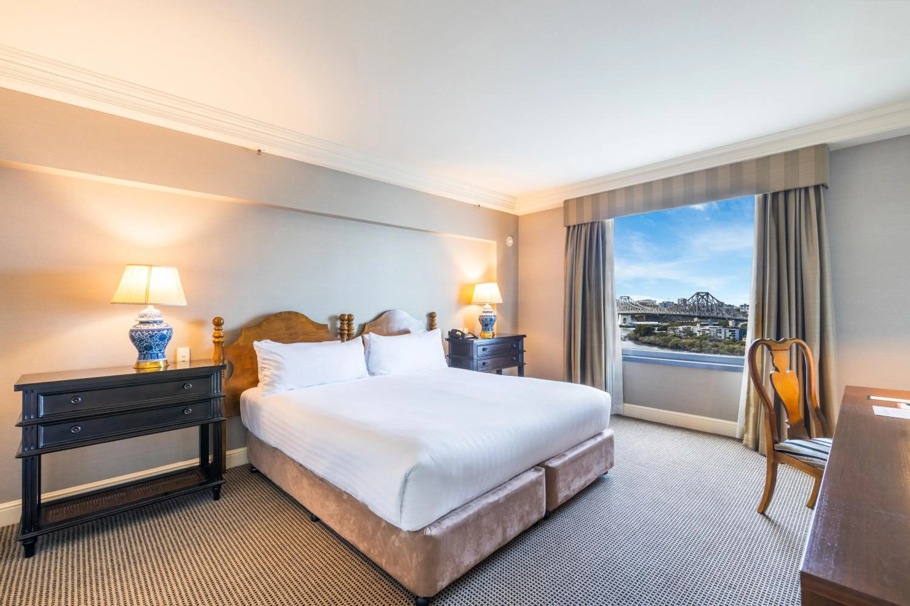 Story Bridge Suite in Stamford Plaza Brisbane