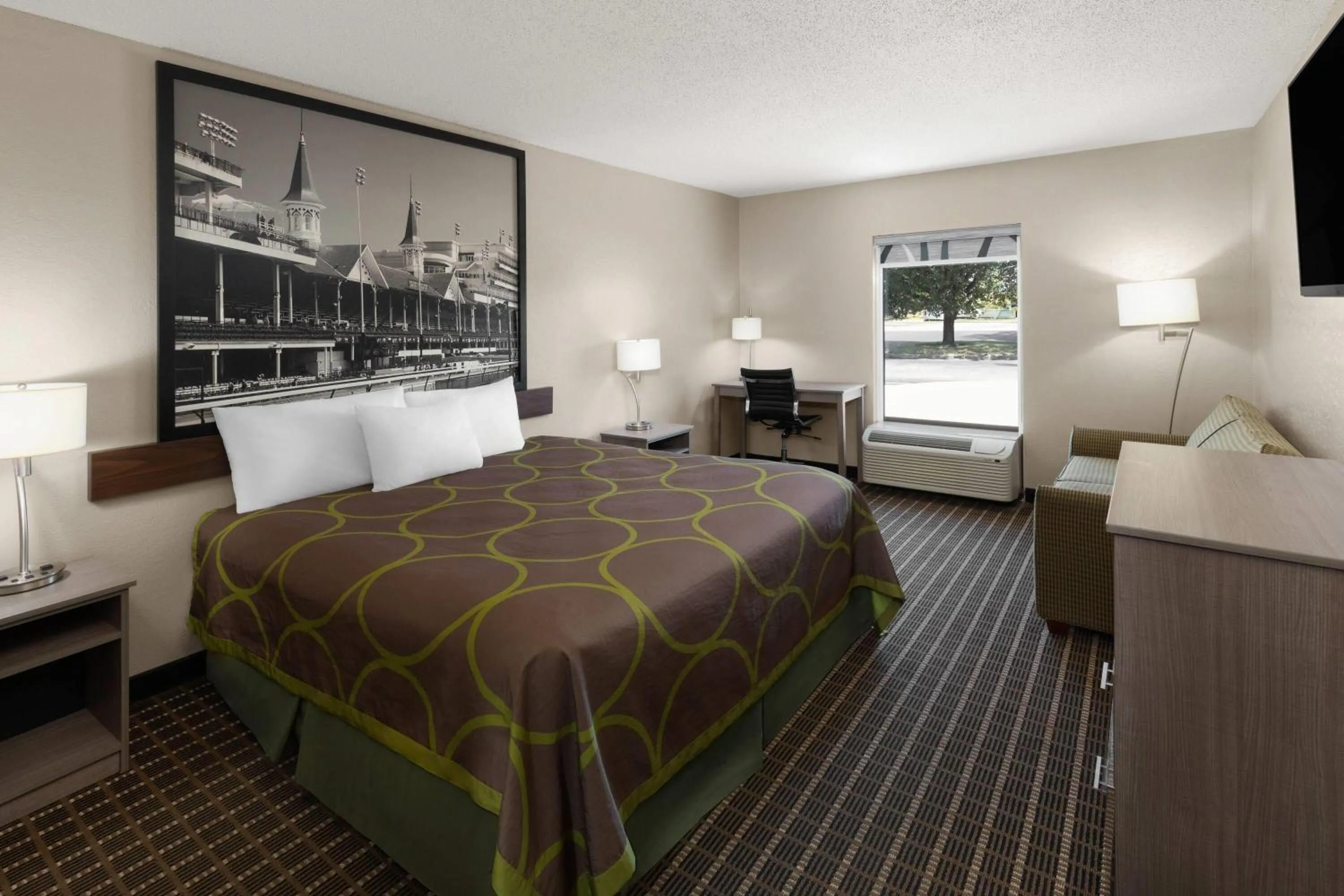 Deluxe King Room - Non-Smoking in Super 8 by Wyndham Shepherdsville - Louisville South I65