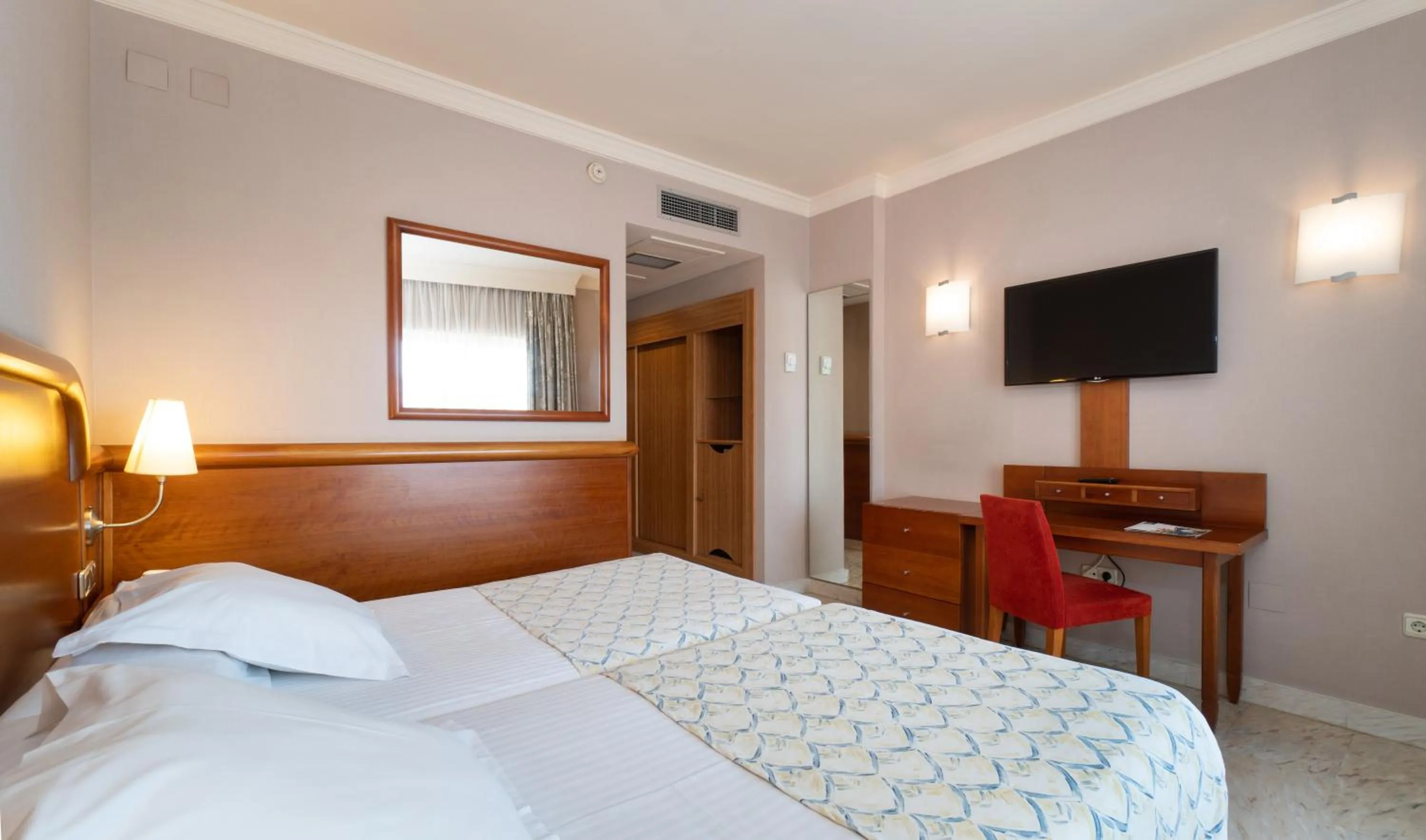 Classic Twin Room in MS Amaragua