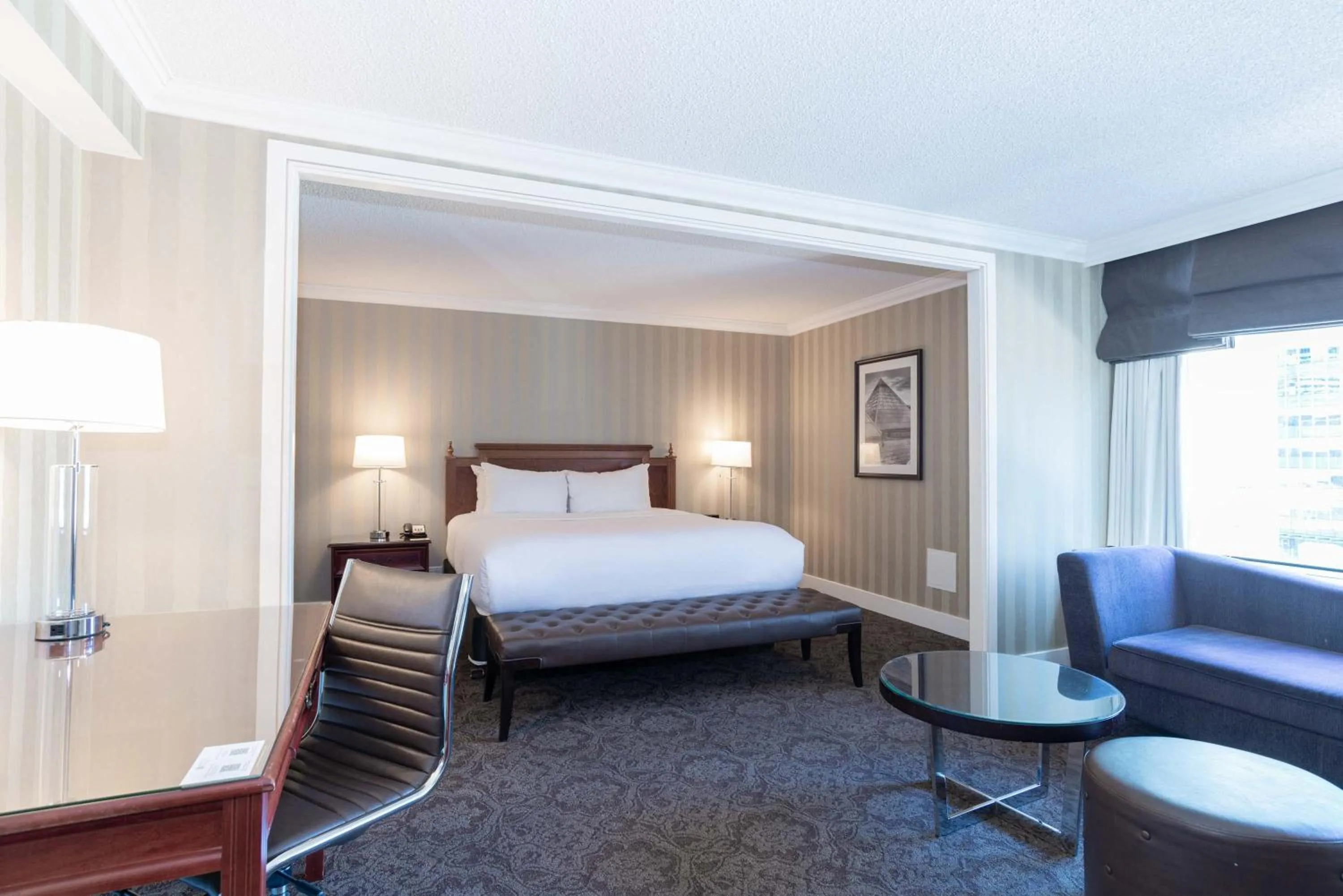 Deluxe Grand Room, 1 King Bed, Middle Floors in Sandman Signature Edmonton Downtown Hotel