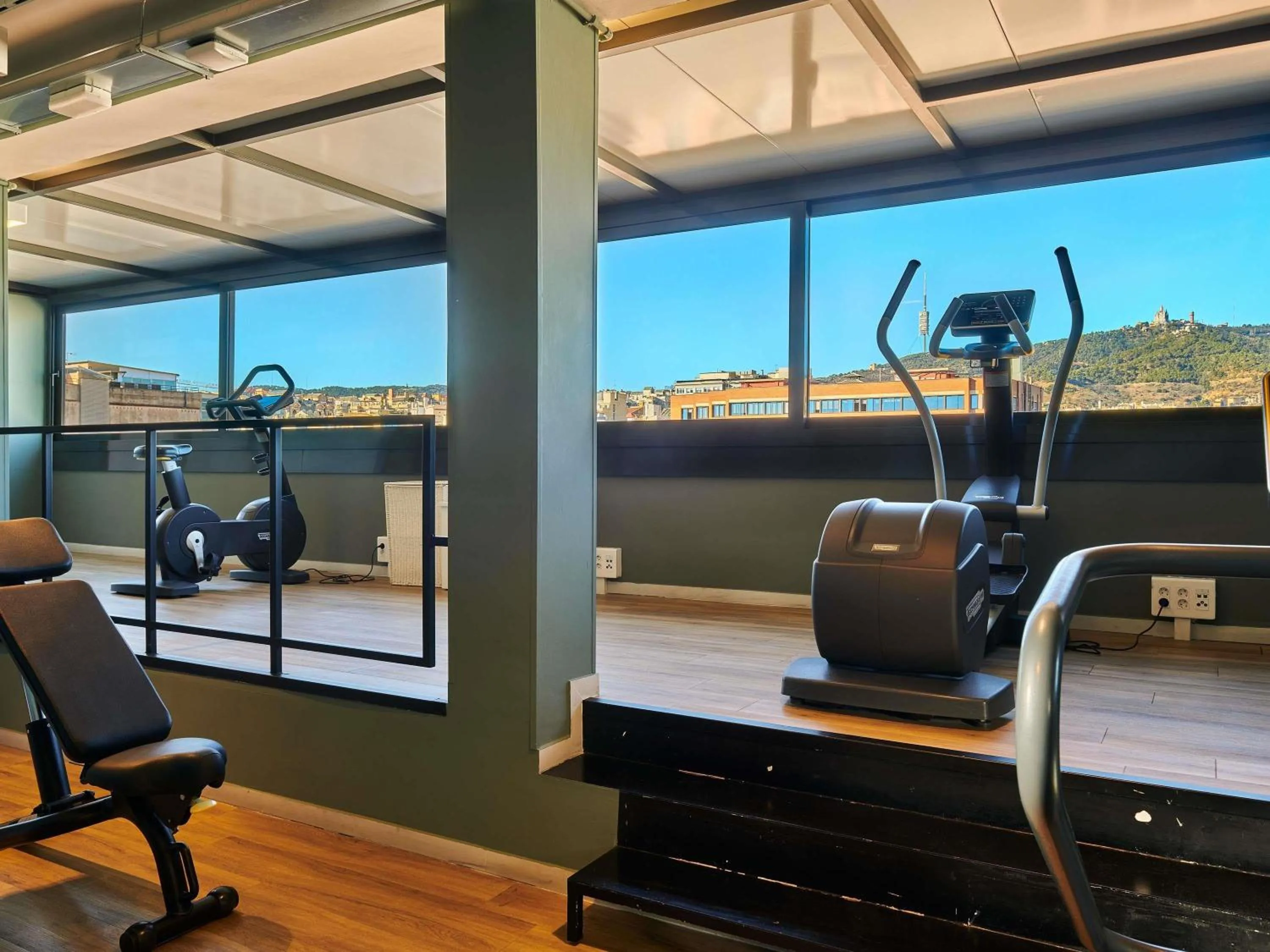 Property building in Mercure Barcelona Condor