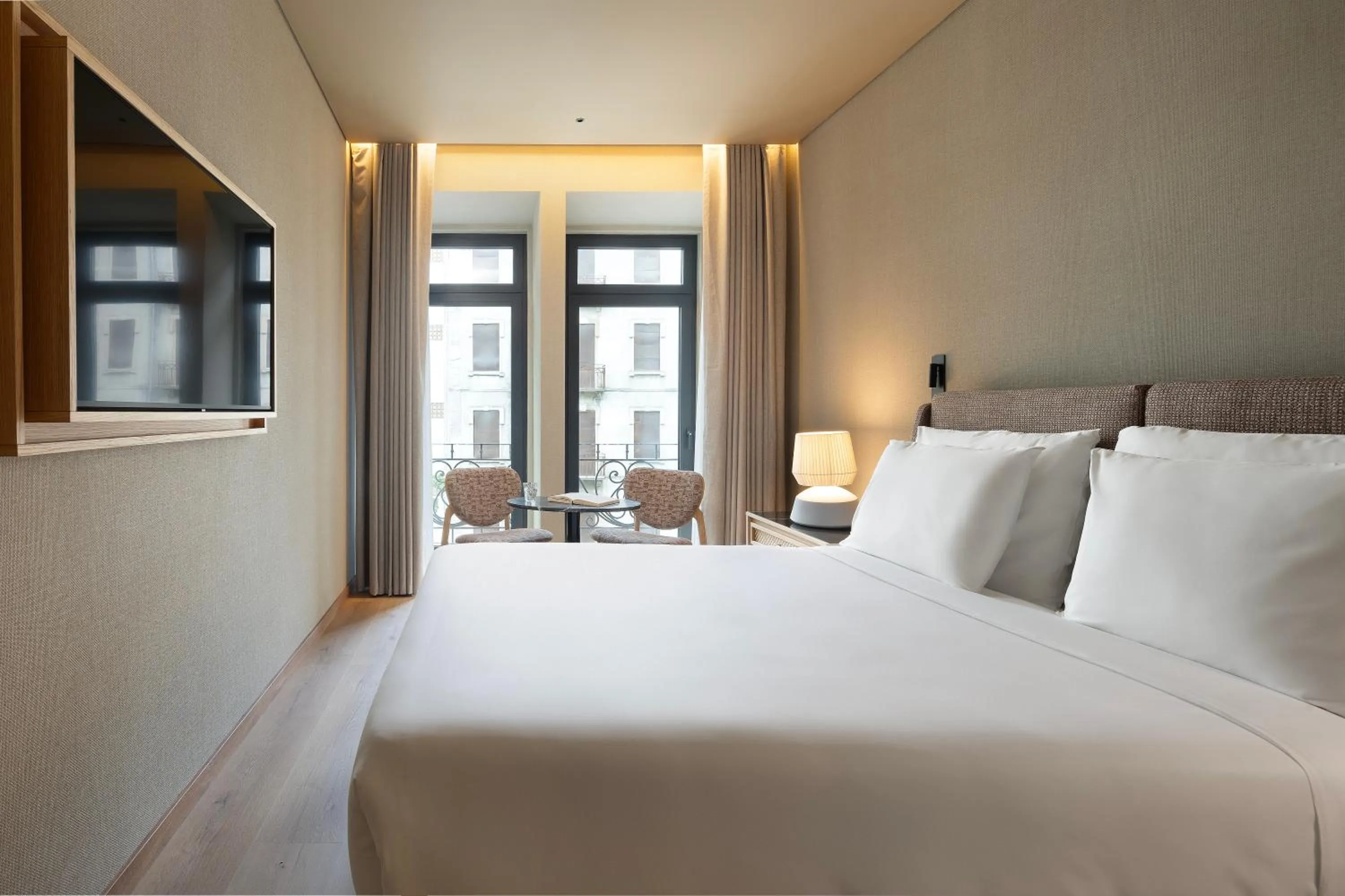 Deluxe Double or Twin Room with Balcony in EVOLUTION Valbom