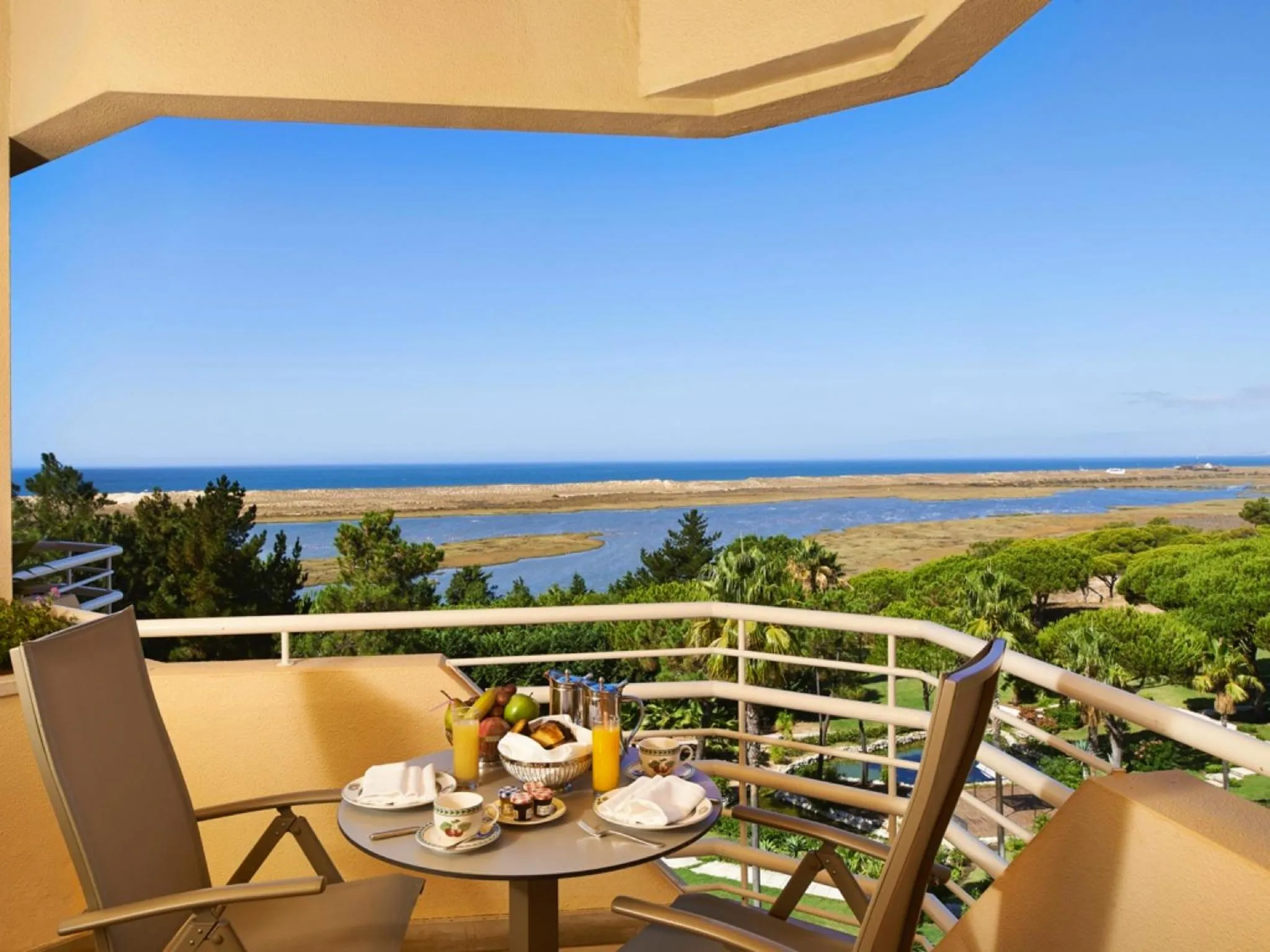Double or Twin Room with Sea View in Hotel Quinta do Lago