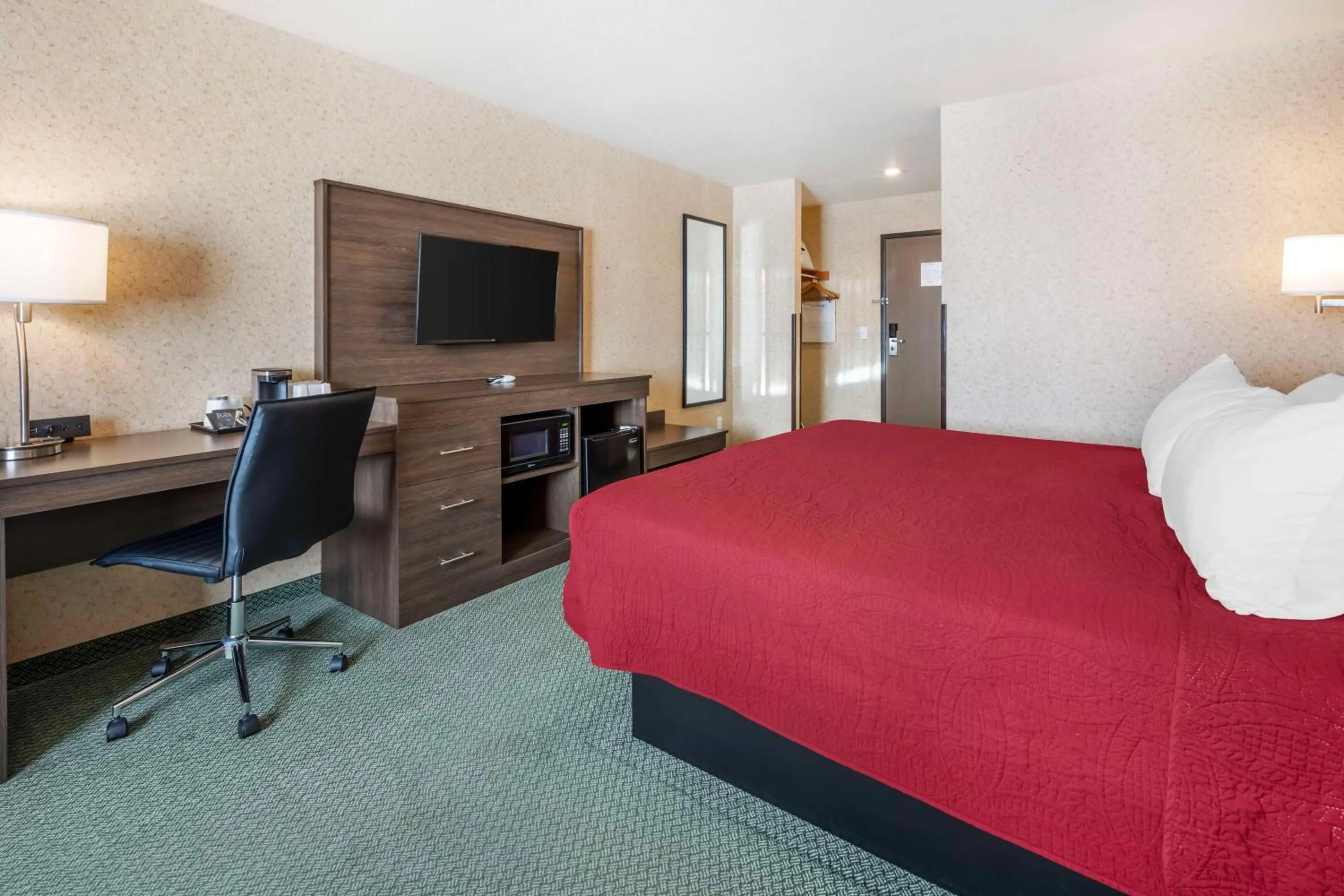 King Room in SureStay Plus by Best Western Enterprise