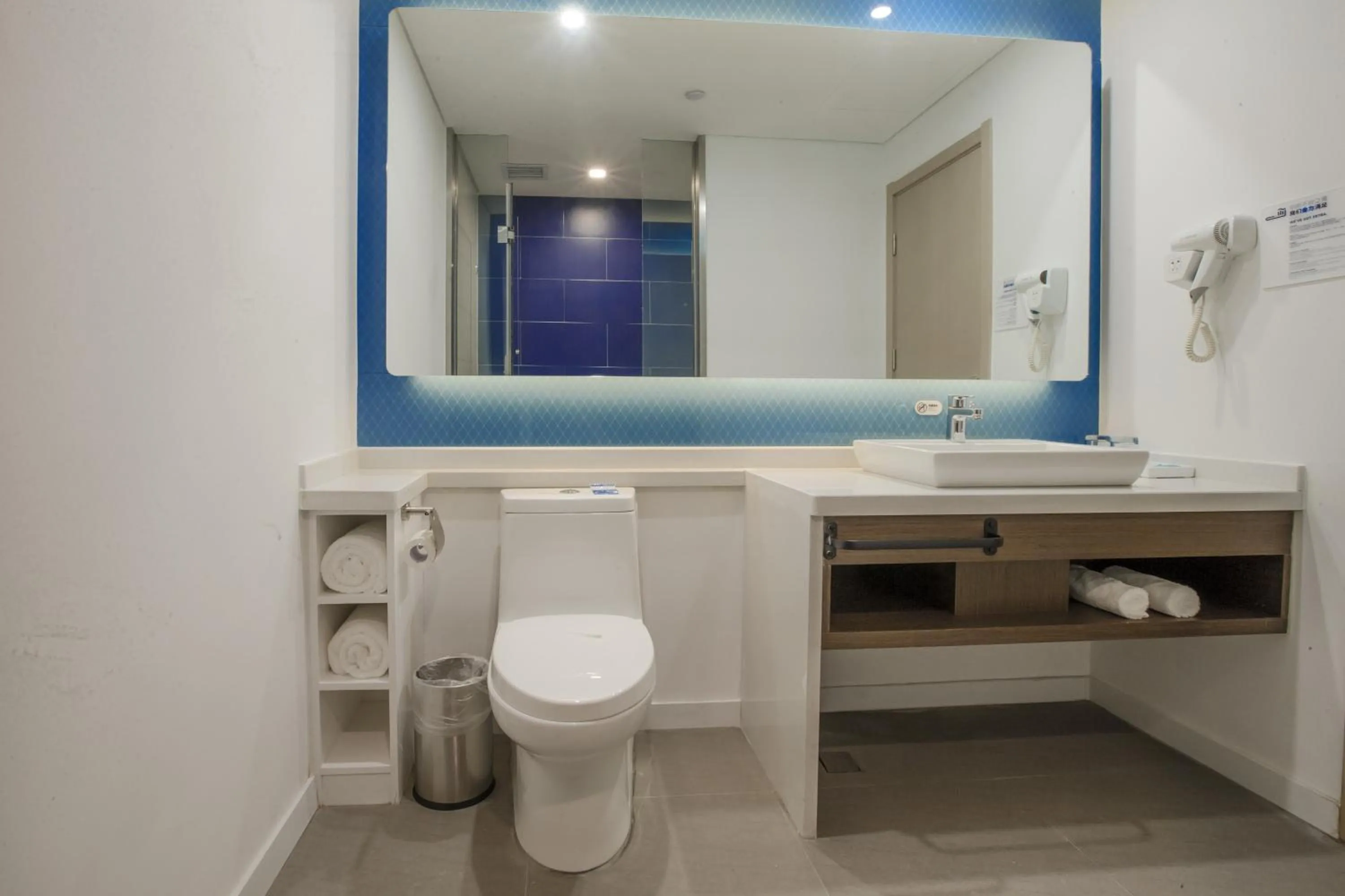 Superior Twin Rooms - Smoking in Holiday Inn Express Hefei High Tech by IHG