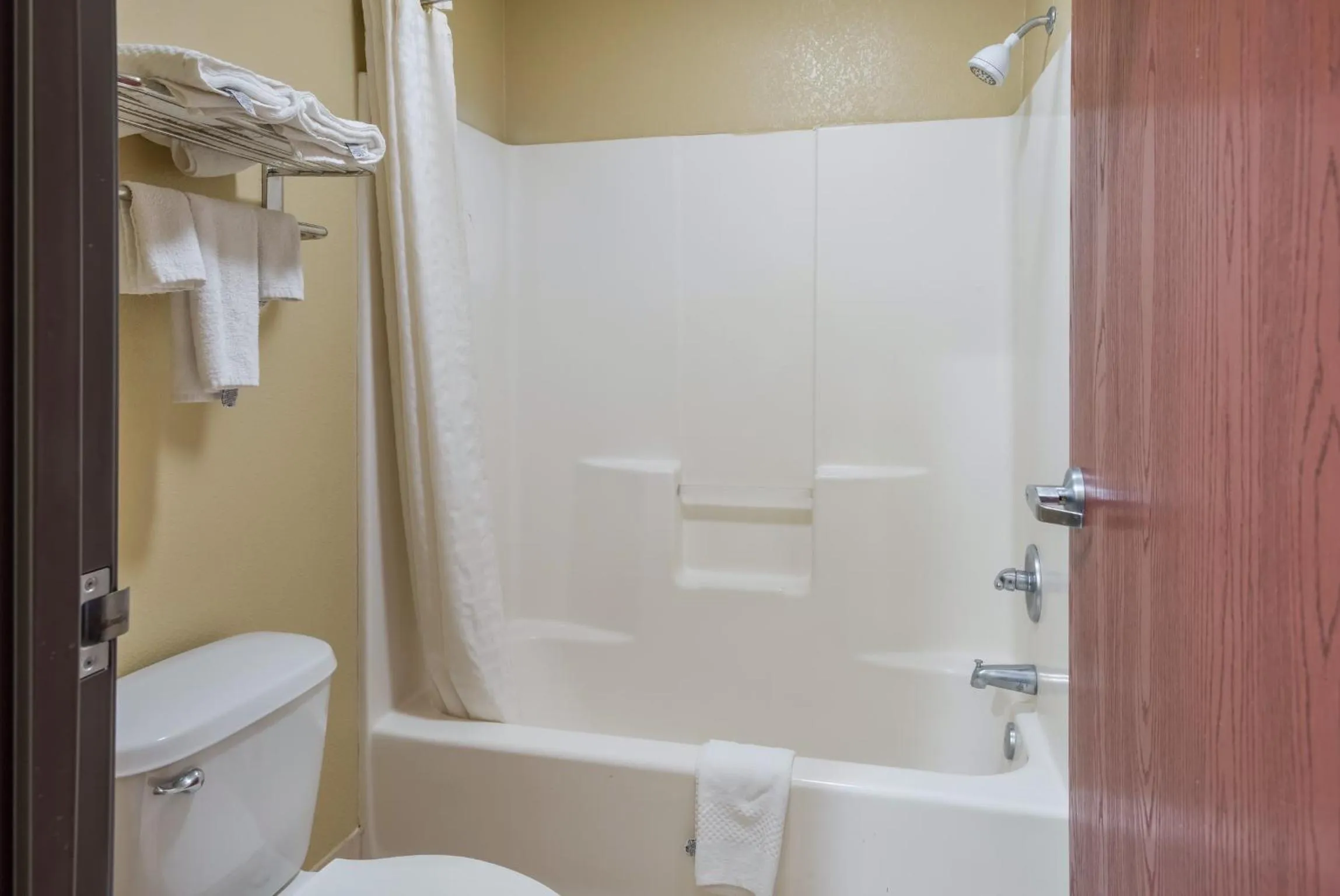 Double Room with Two Double Beds - Smoking in Econo Lodge Lake Charles University Area