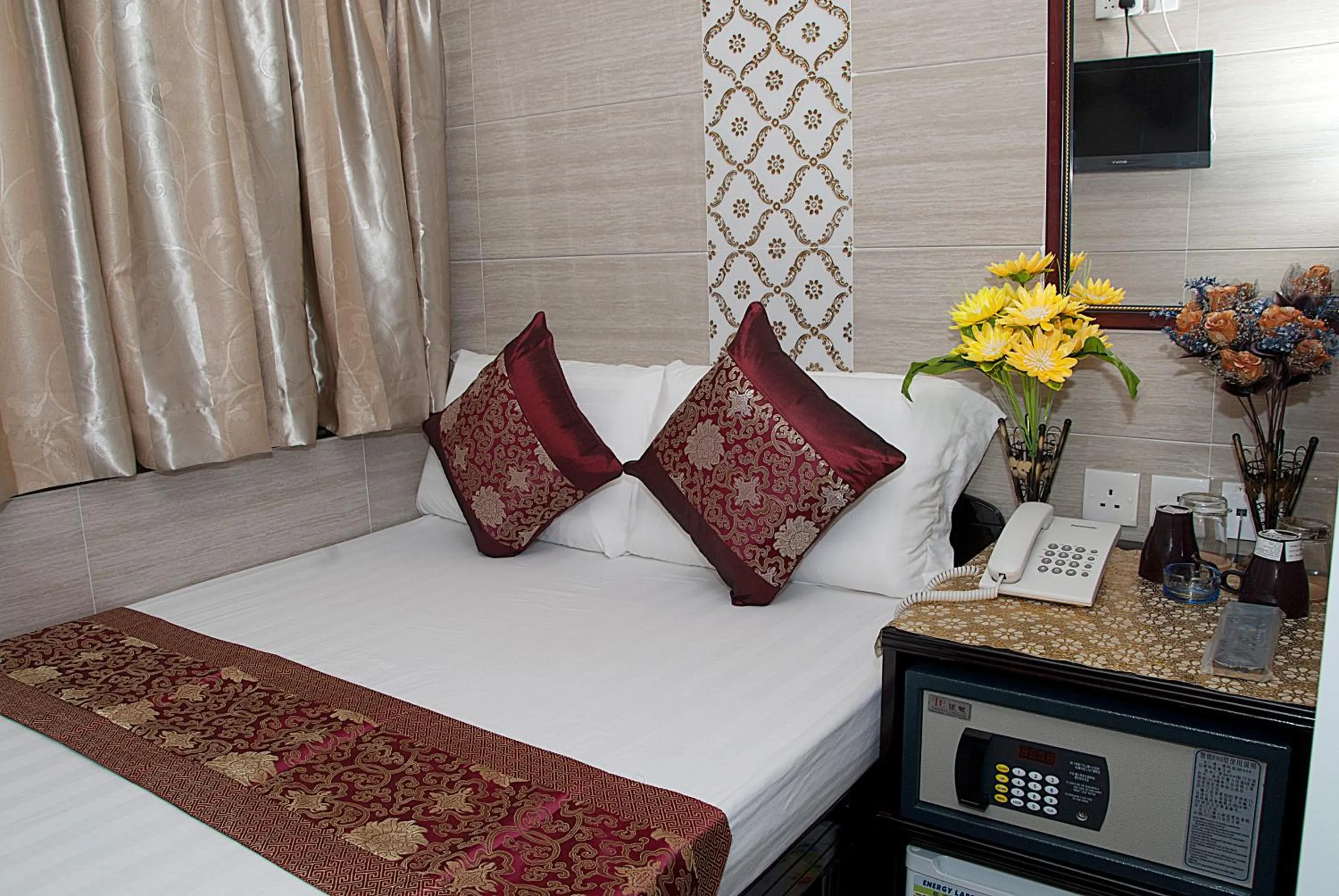 Double Room in New Tokyo Hostel