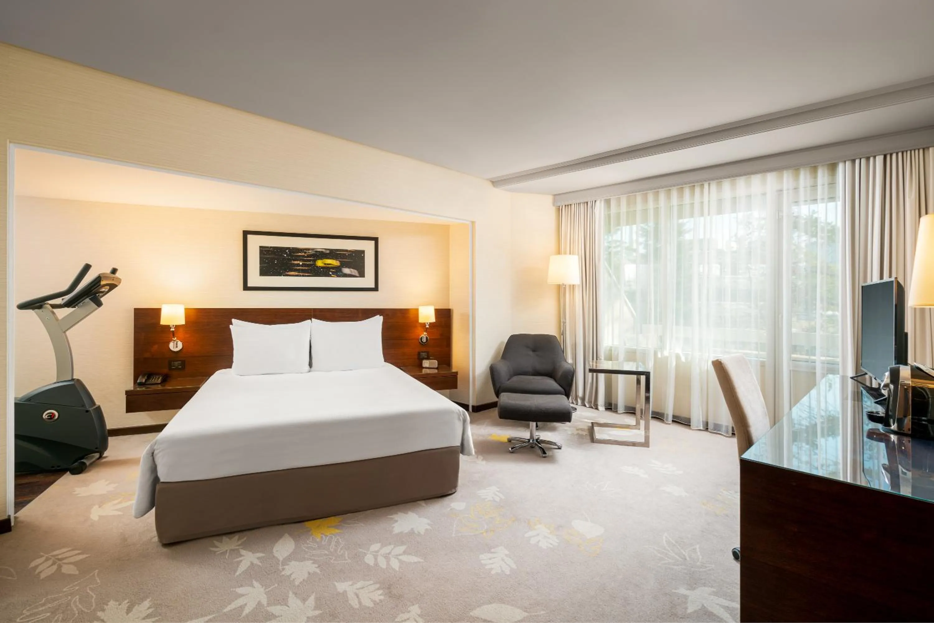 Premium Room in Crowne Plaza Bucharest by IHG